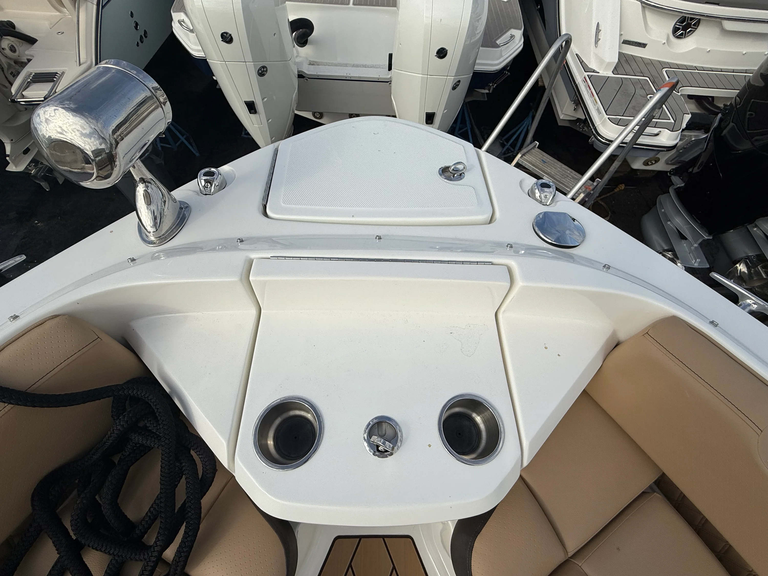 2026 Sea Ray SLX 400 Outboard Image Thumbnail #38