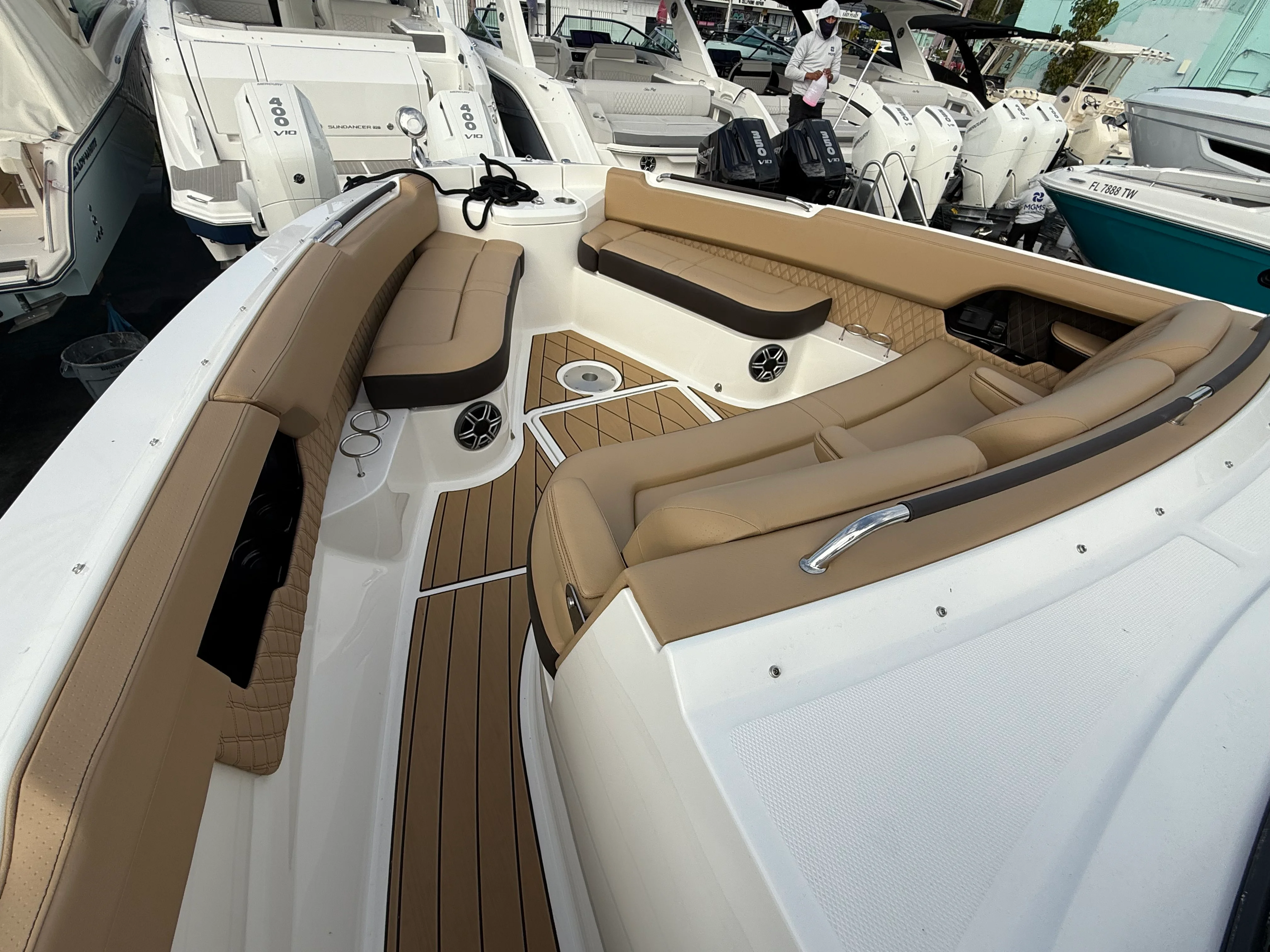 2026 Sea Ray SLX 400 Outboard Image Thumbnail #35