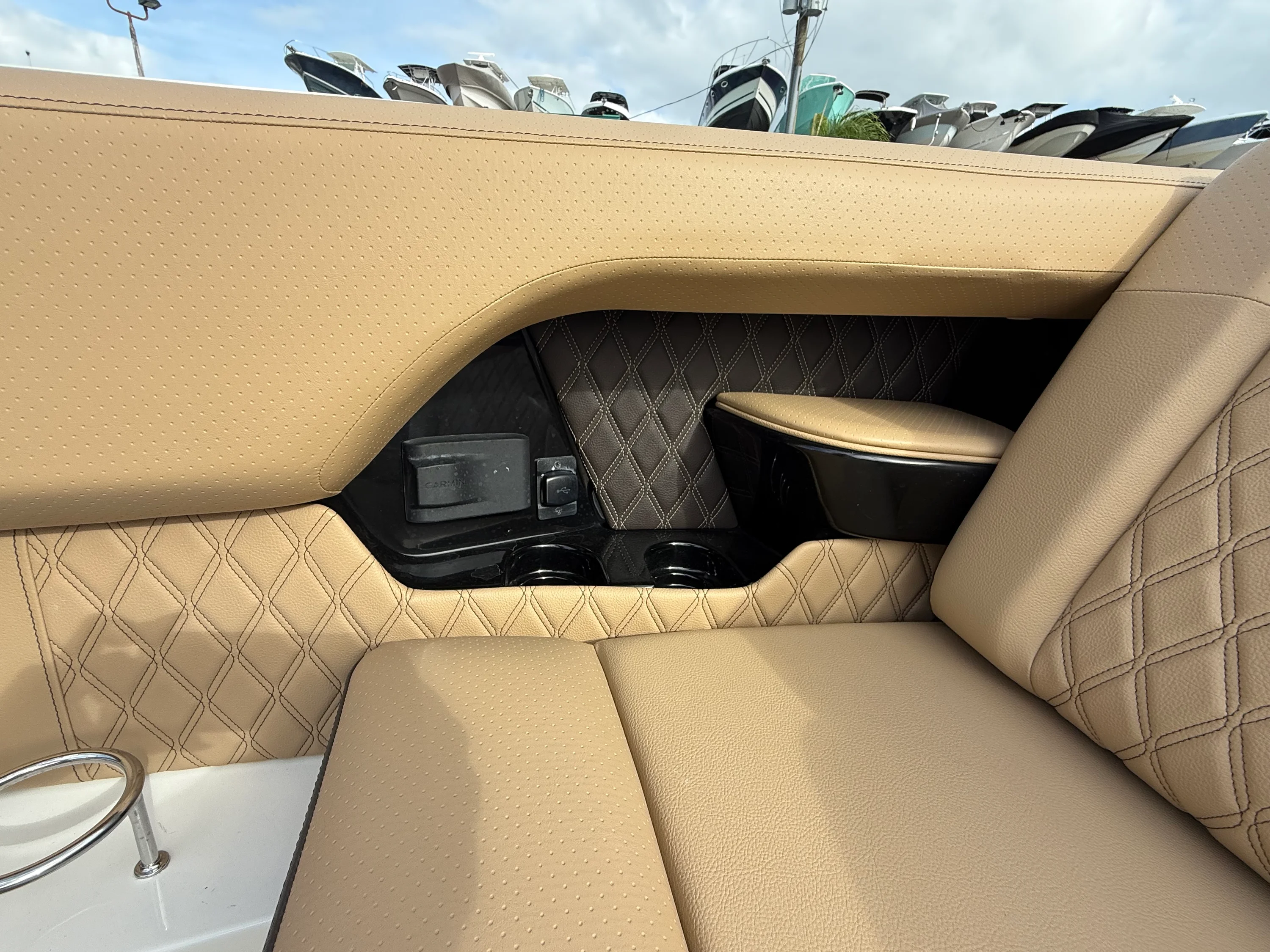 2026 Sea Ray SLX 400 Outboard Image Thumbnail #42