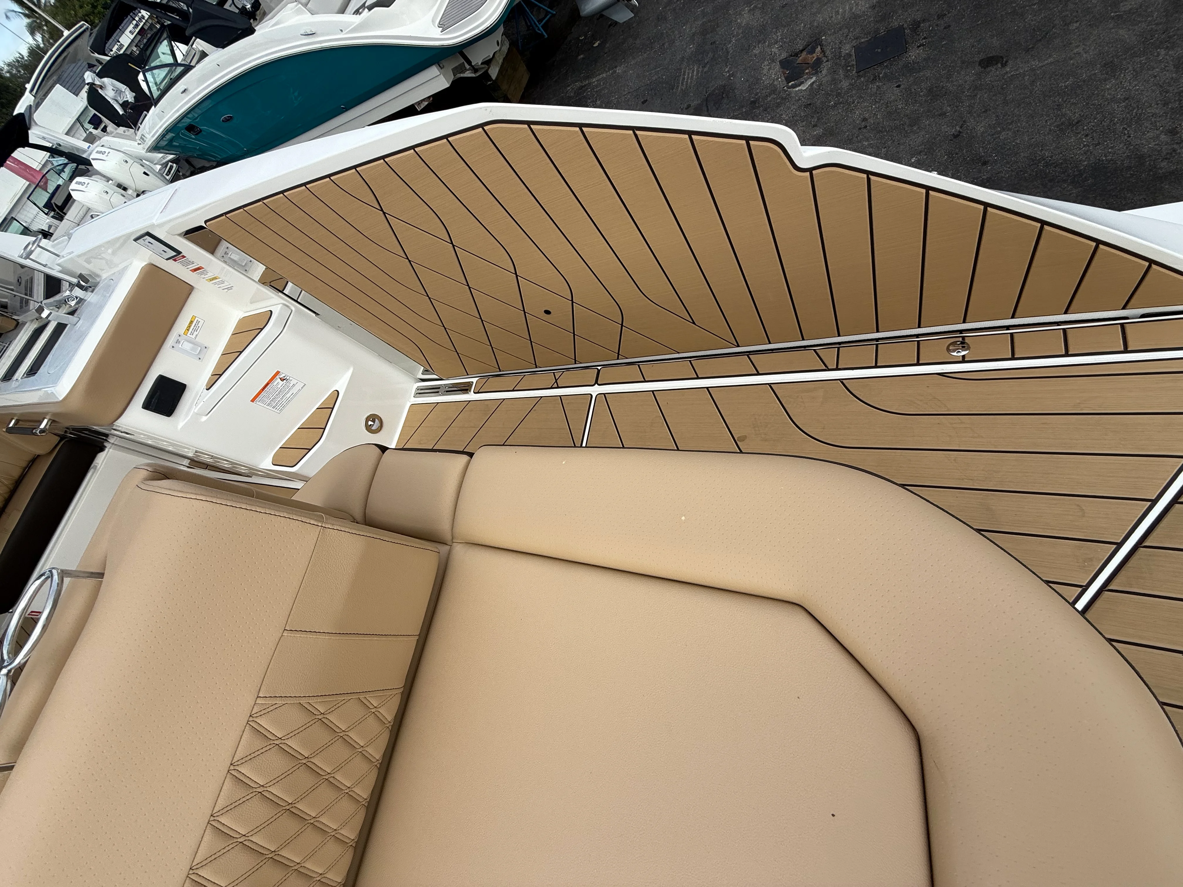 2026 Sea Ray SLX 400 Outboard Image Thumbnail #7