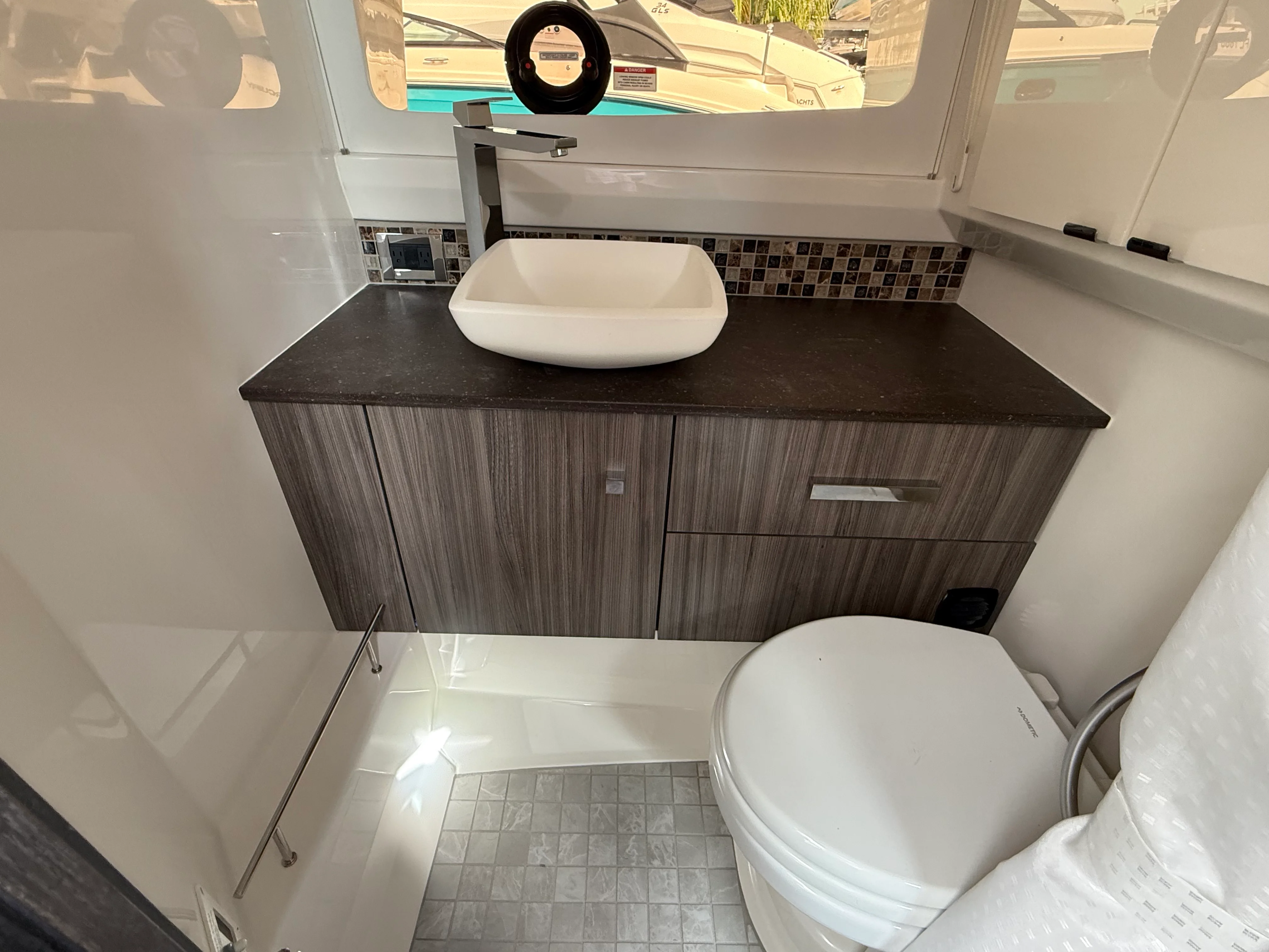 2026 Sea Ray SLX 400 Outboard Image Thumbnail #45