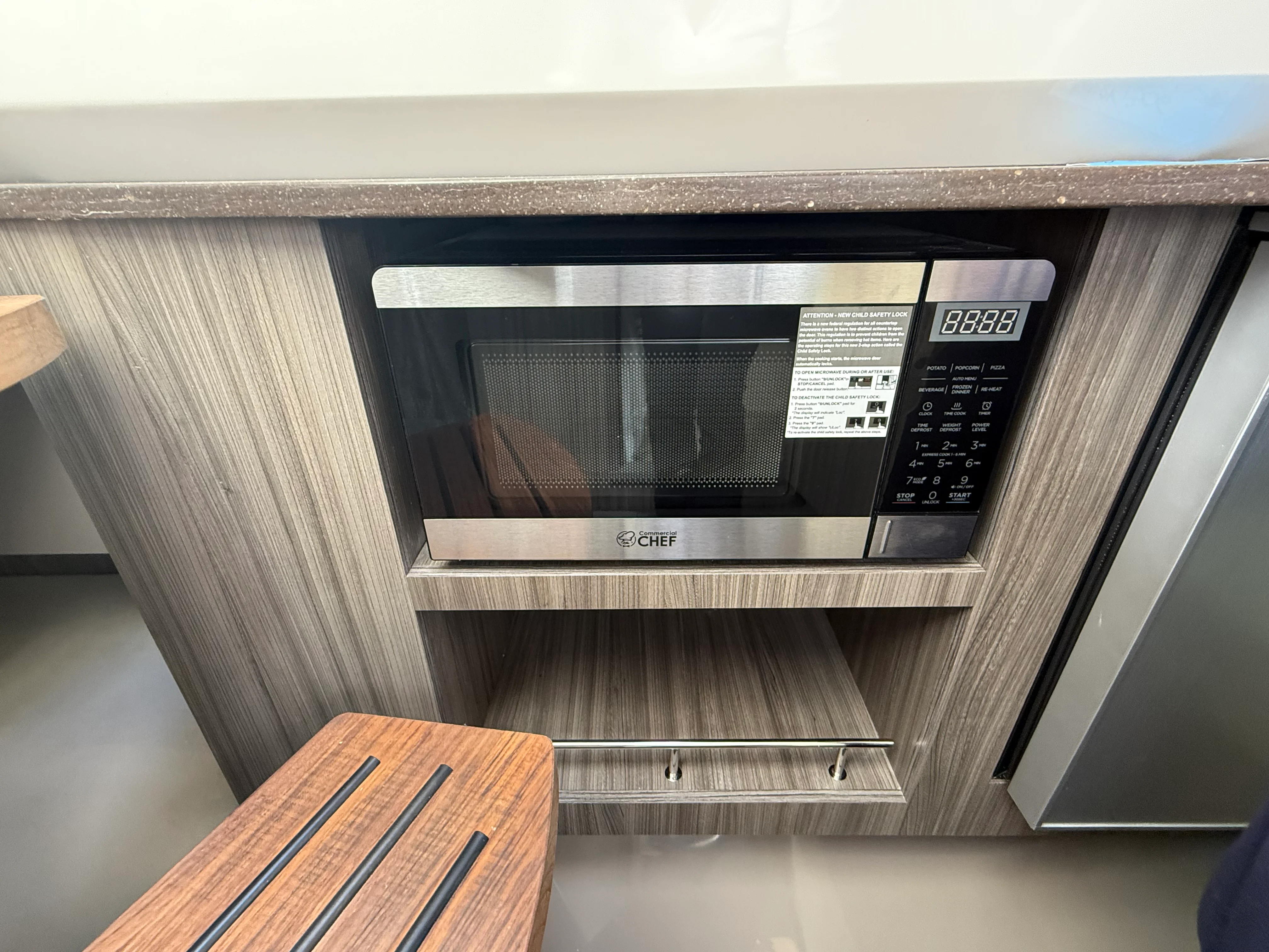 2026 Sea Ray SLX 400 Outboard Image Thumbnail #47