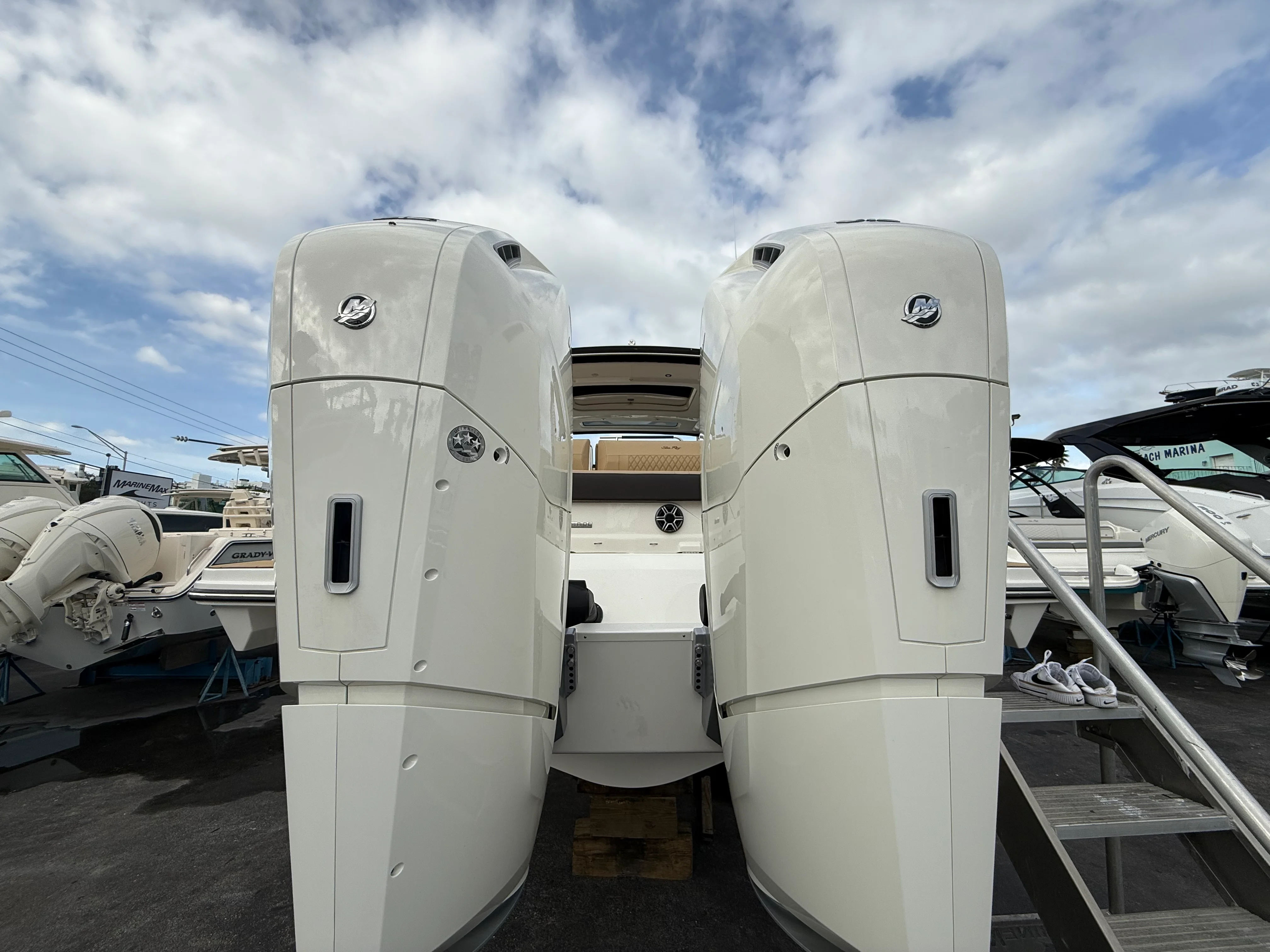 2026 Sea Ray SLX 400 Outboard Image Thumbnail #5