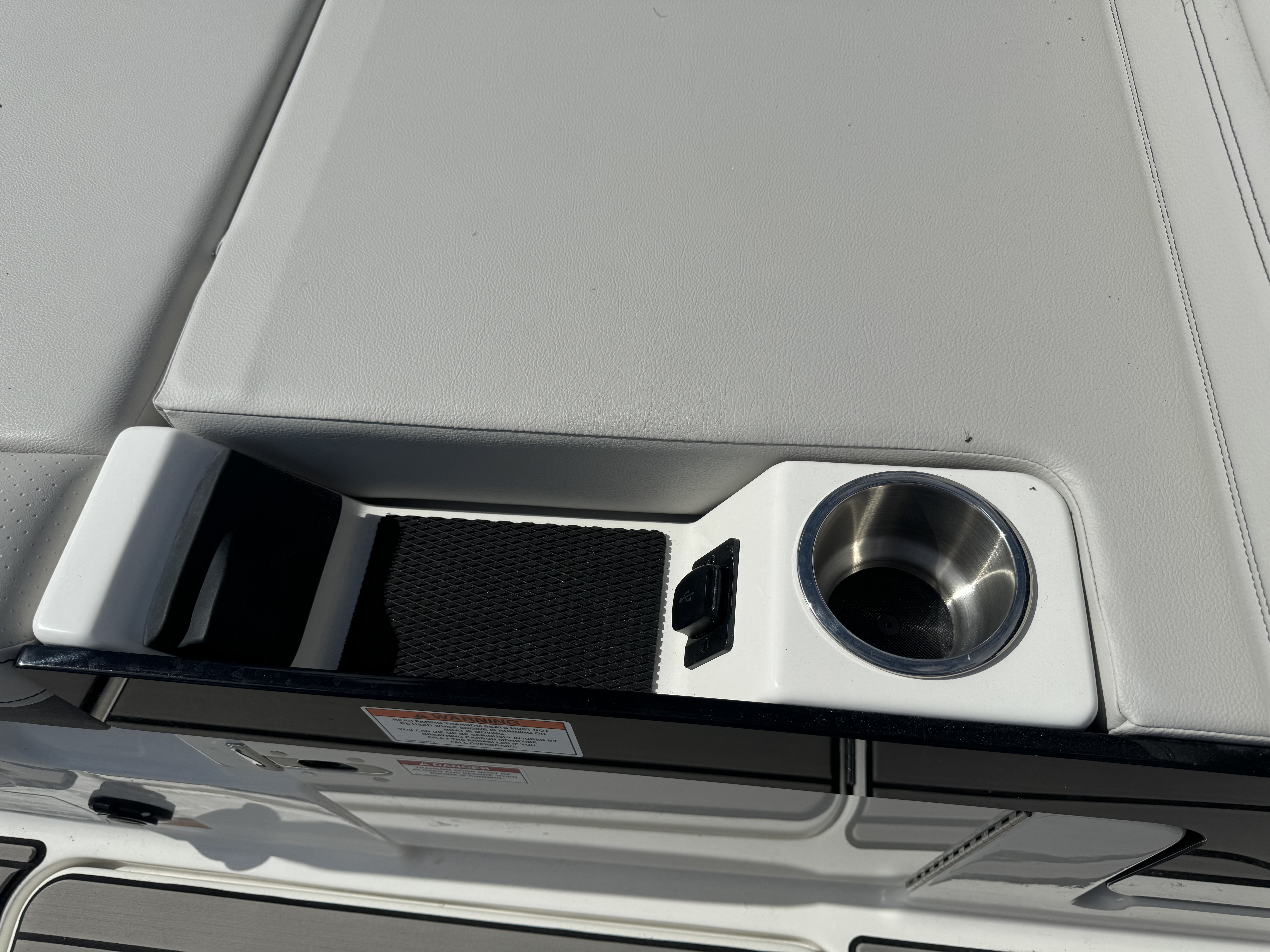 2026 Sea Ray SLX 280 Outboard Image Thumbnail #9