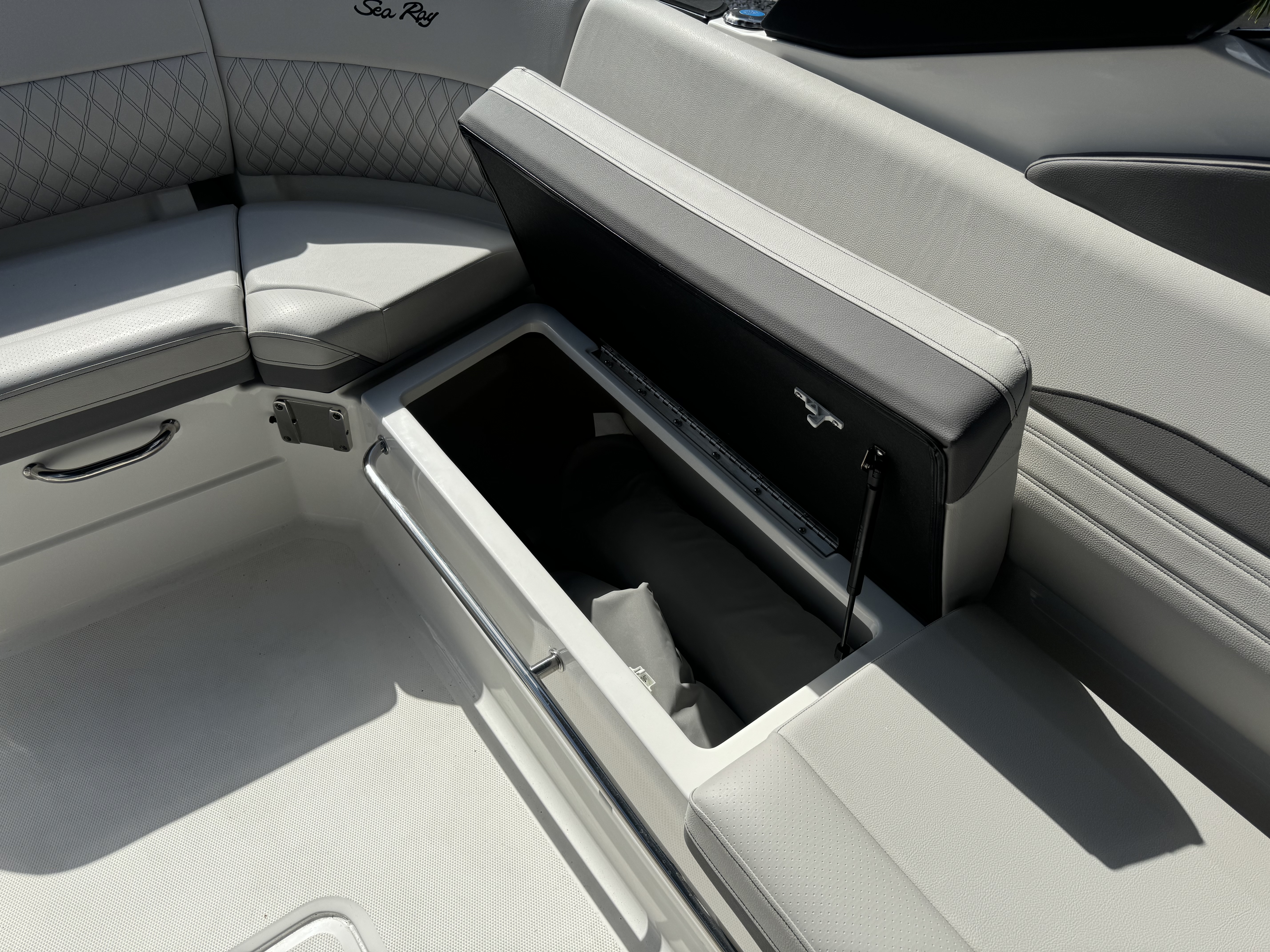 2026 Sea Ray SLX 280 Outboard Image Thumbnail #10