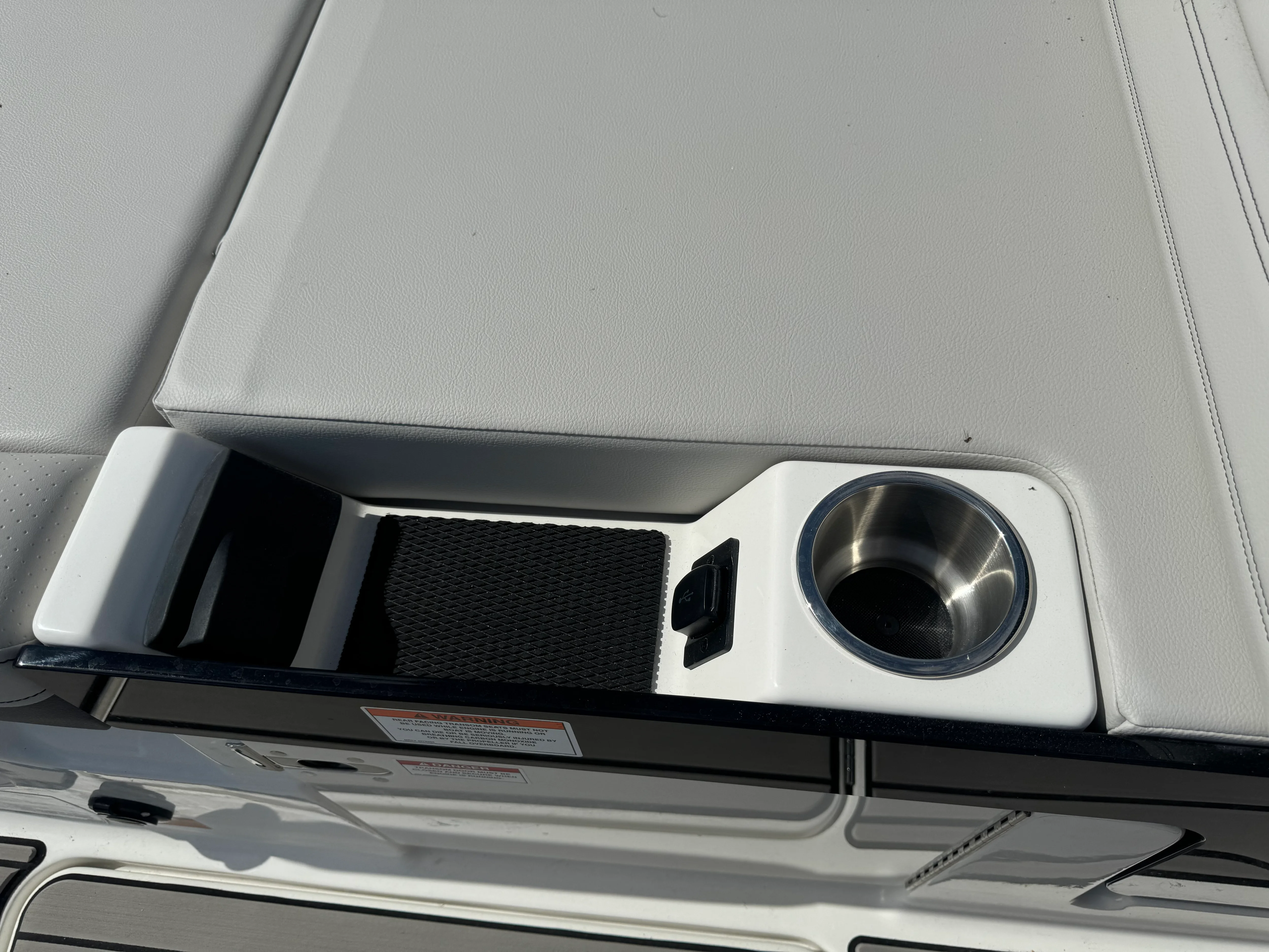 2026 Sea Ray SLX 280 Outboard Image Thumbnail #9