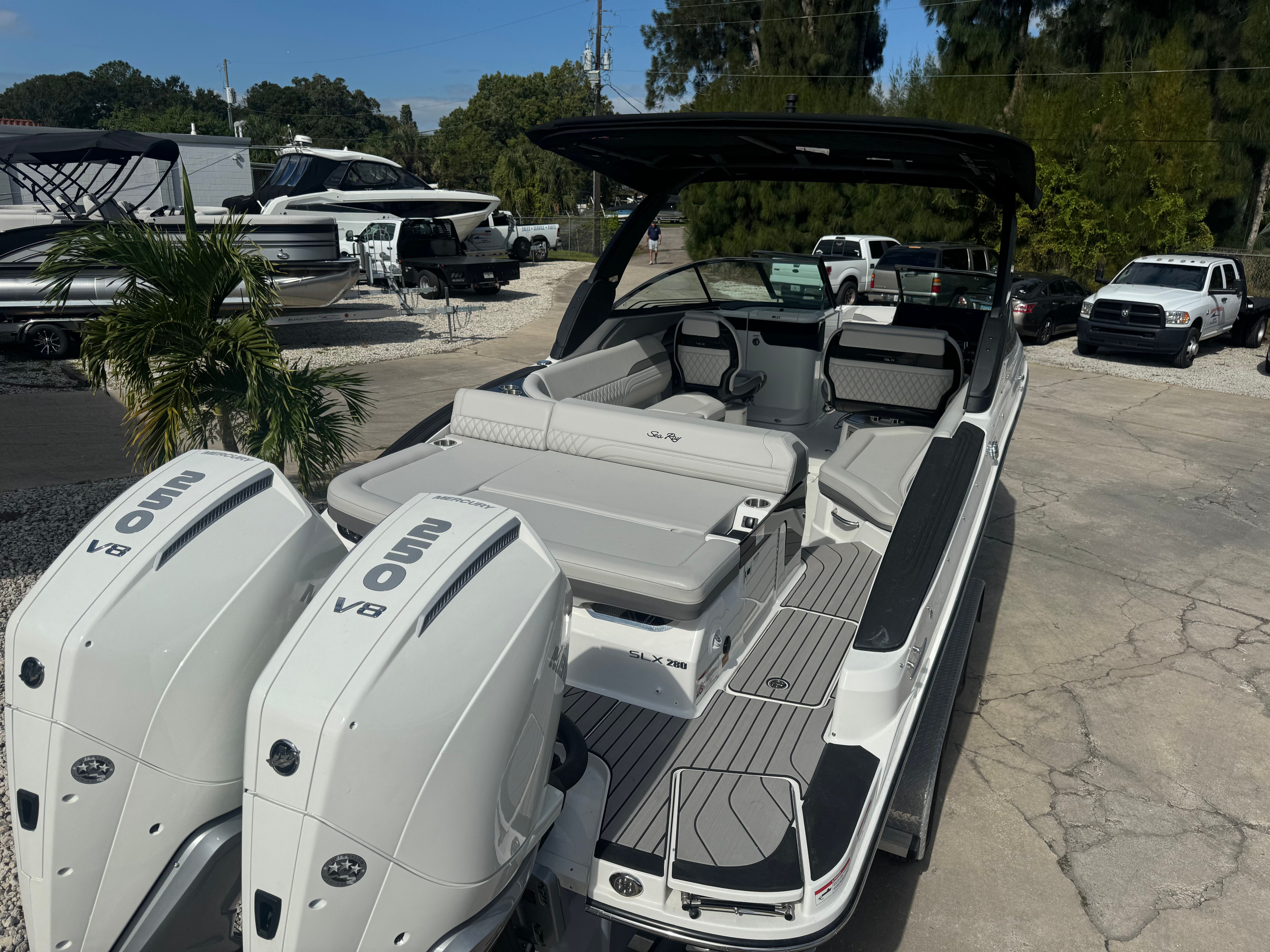 2026 Sea Ray SLX 280 Outboard Image Thumbnail #5