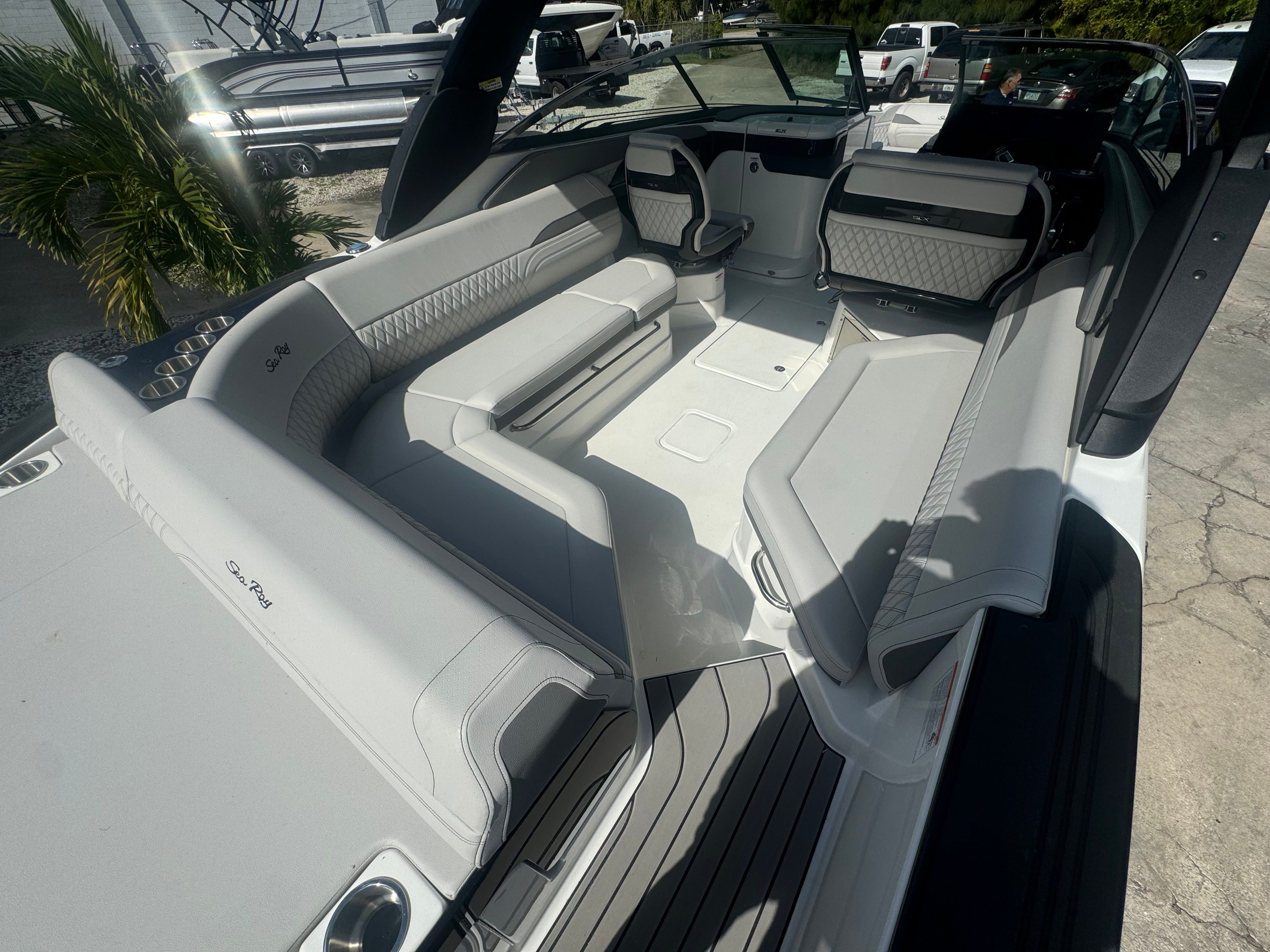 2026 Sea Ray SLX 280 Outboard Image Thumbnail #7