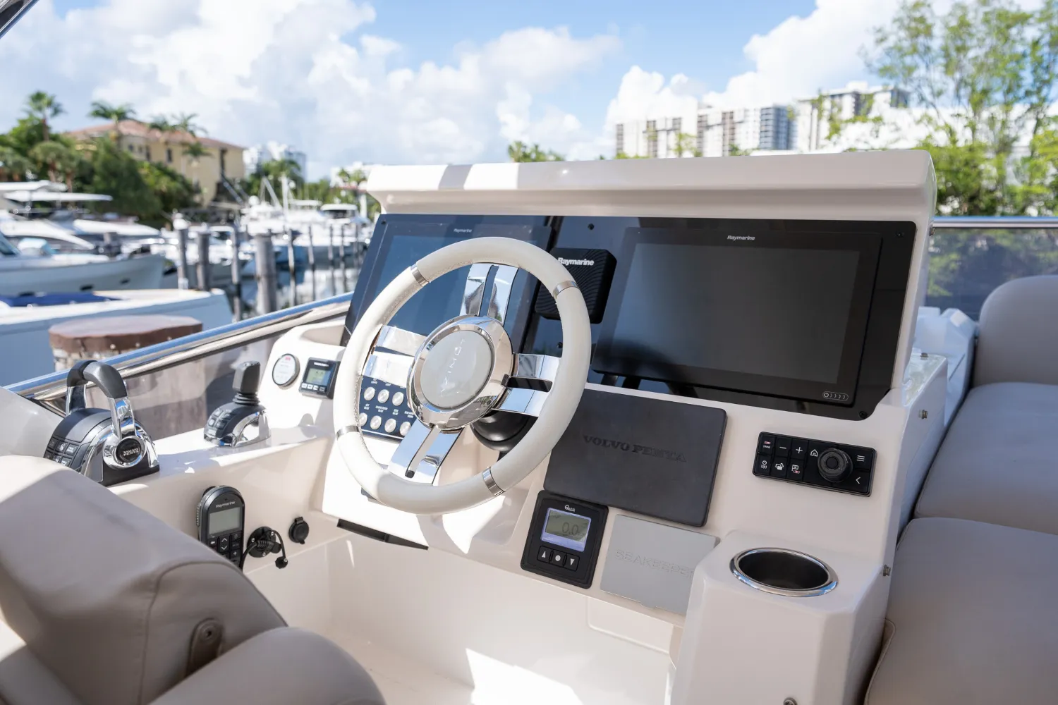 2022 Azimut 50 FLYBRIDGE Image Thumbnail #37