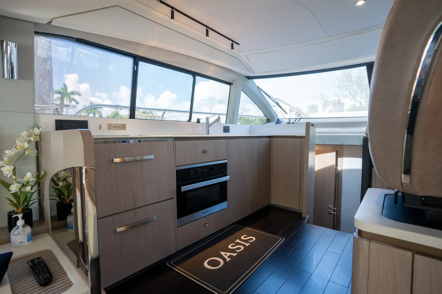 2022 Azimut 50 FLYBRIDGE Image Thumbnail #14