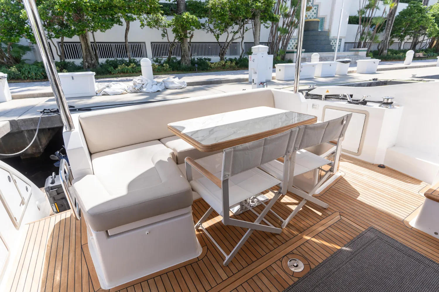 2022 Azimut 50 FLYBRIDGE Image Thumbnail #9