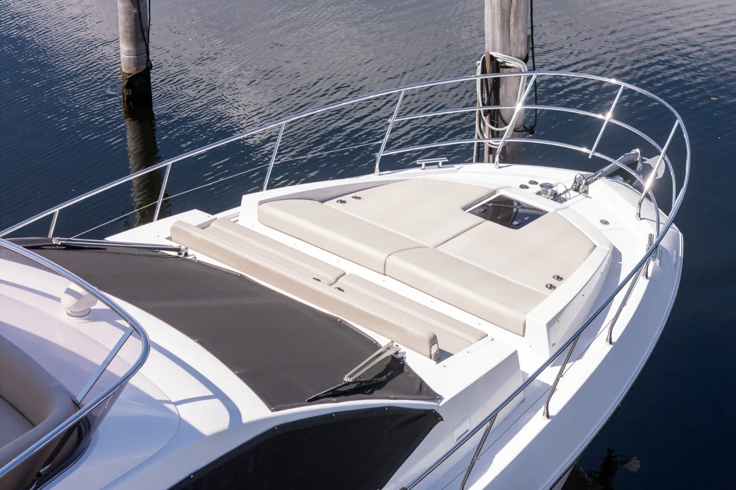 2022 Azimut 50 FLYBRIDGE Image Thumbnail #6