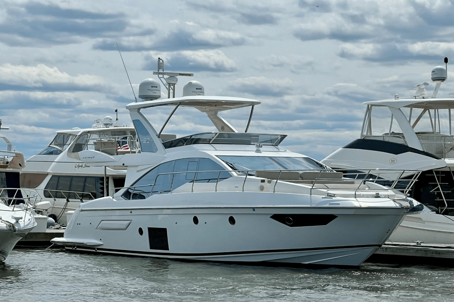 2022 Azimut 50 FLYBRIDGE Image Thumbnail #1