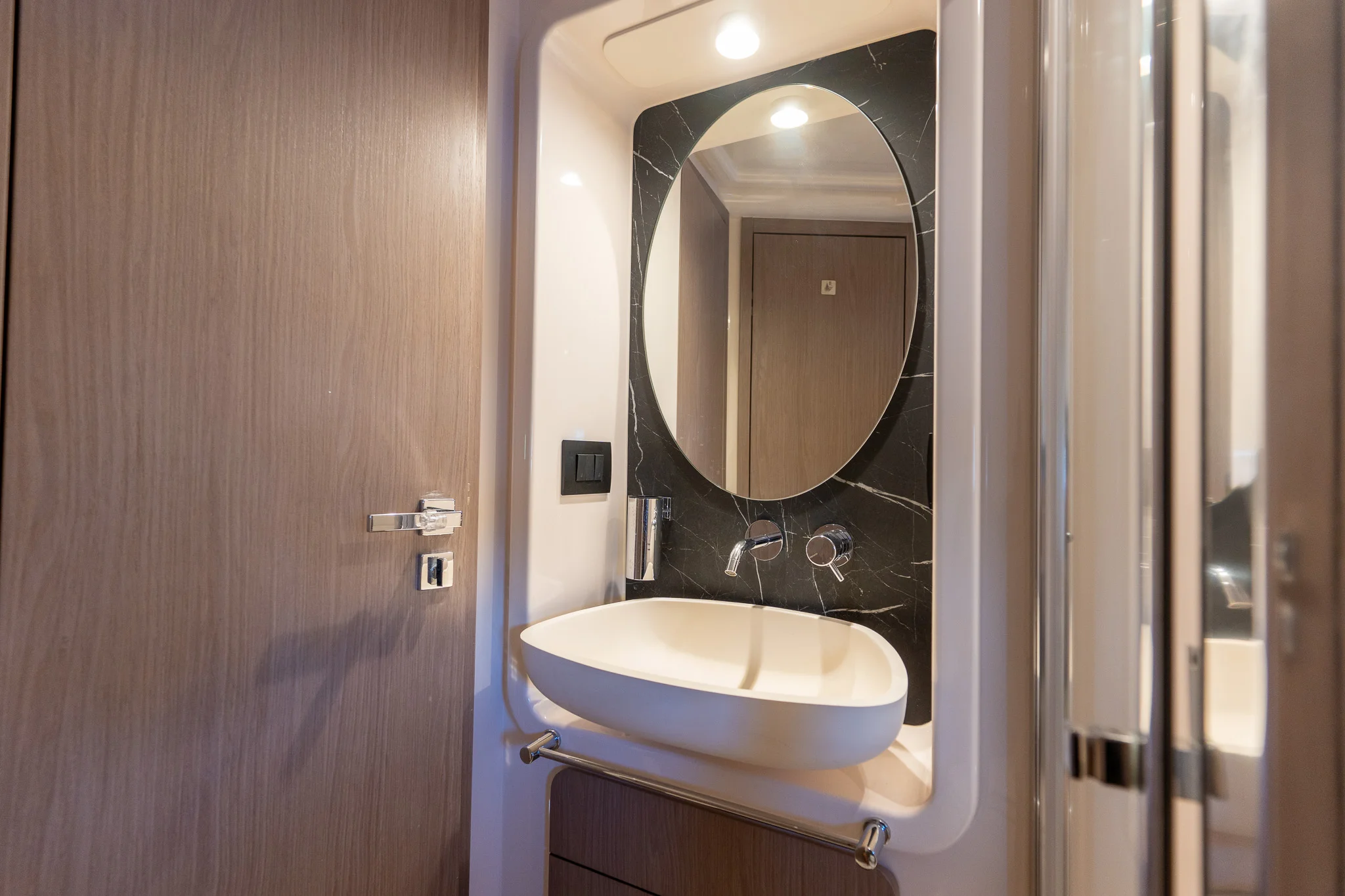 2022 Azimut 50 FLYBRIDGE Image Thumbnail #36