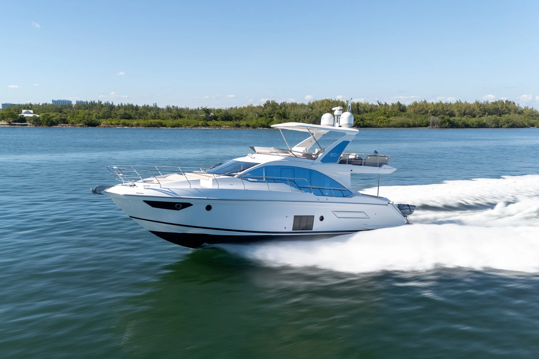 2022 Azimut 50 FLYBRIDGE Image Thumbnail #6