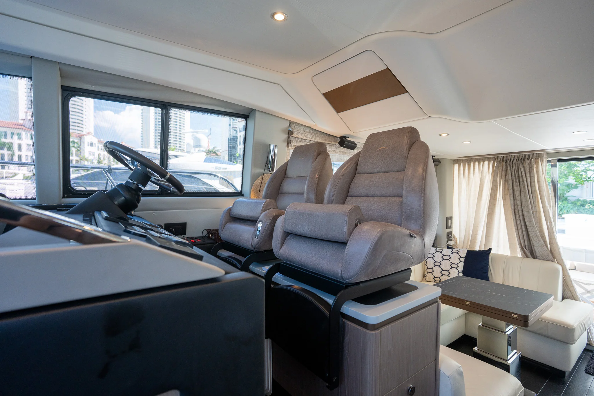 2022 Azimut 50 FLYBRIDGE Image Thumbnail #43