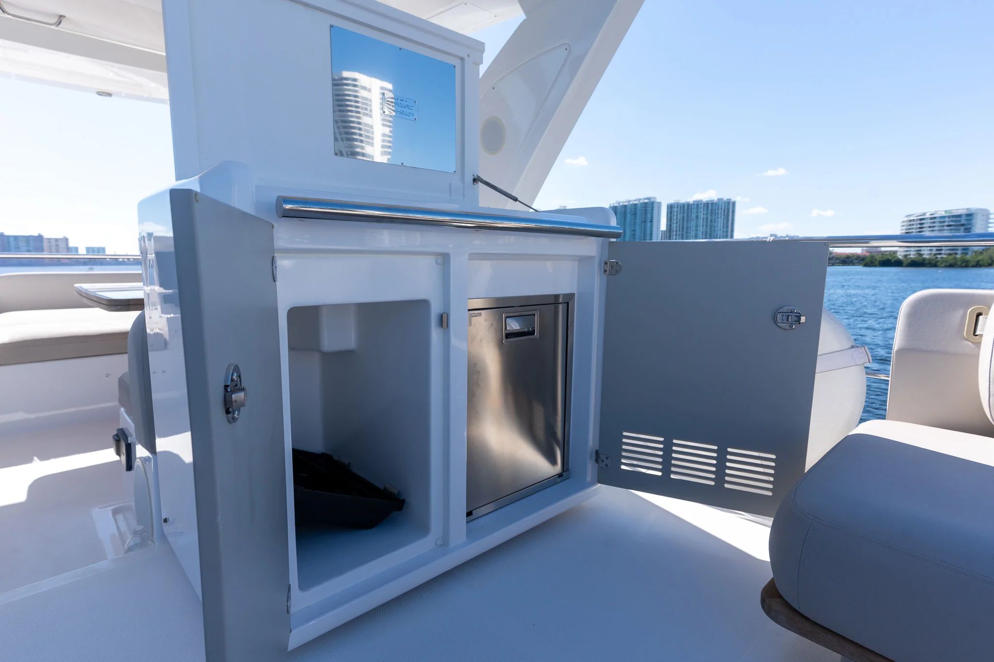 2022 Azimut 50 FLYBRIDGE Image Thumbnail #87