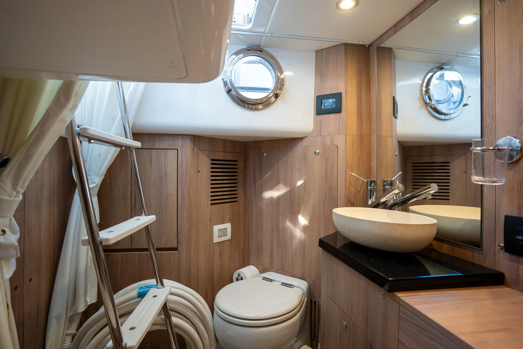 2022 Azimut 50 FLYBRIDGE Image Thumbnail #89