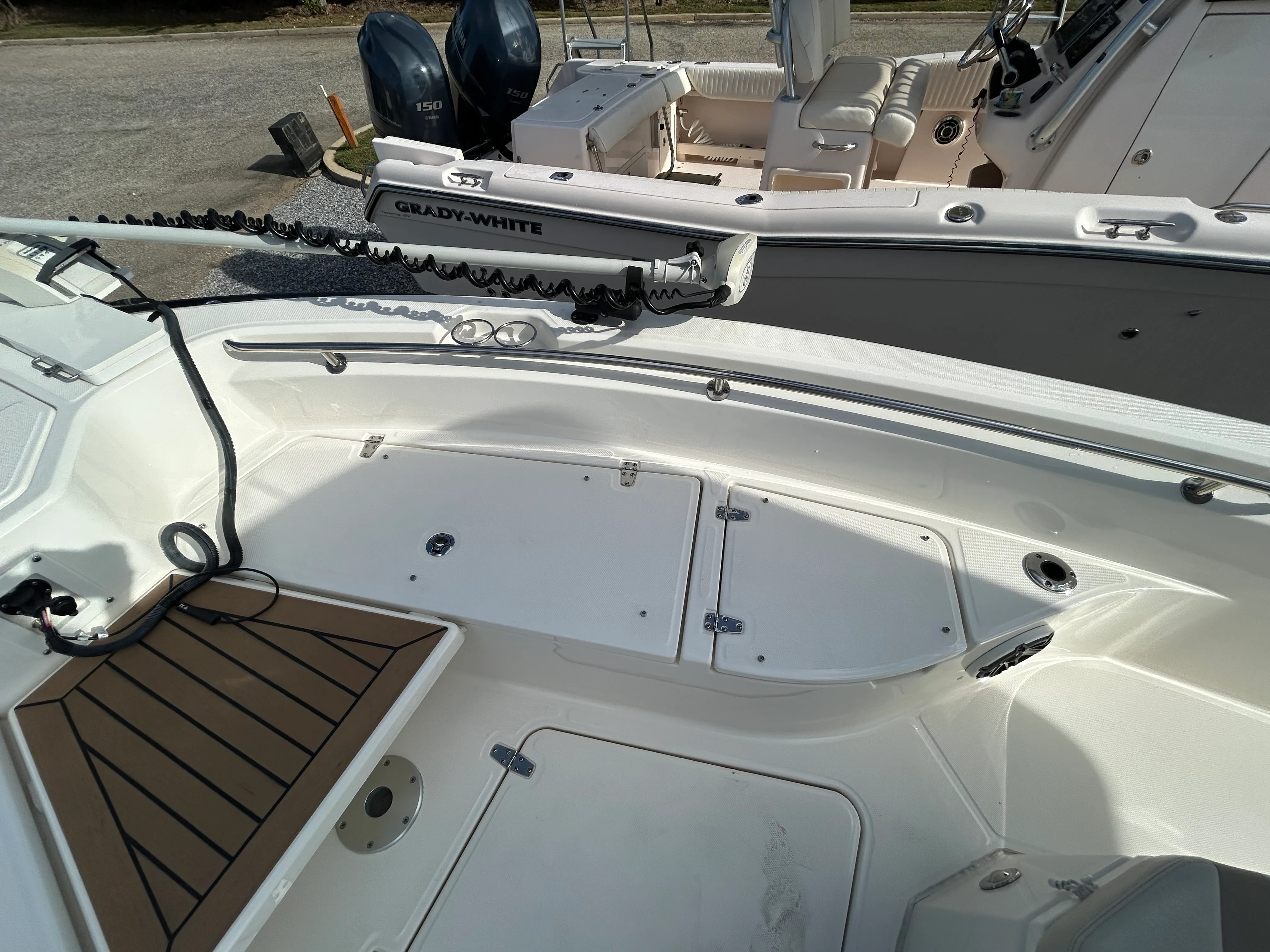 2023 Boston Whaler 28 DAUNTLESS Image Thumbnail #16