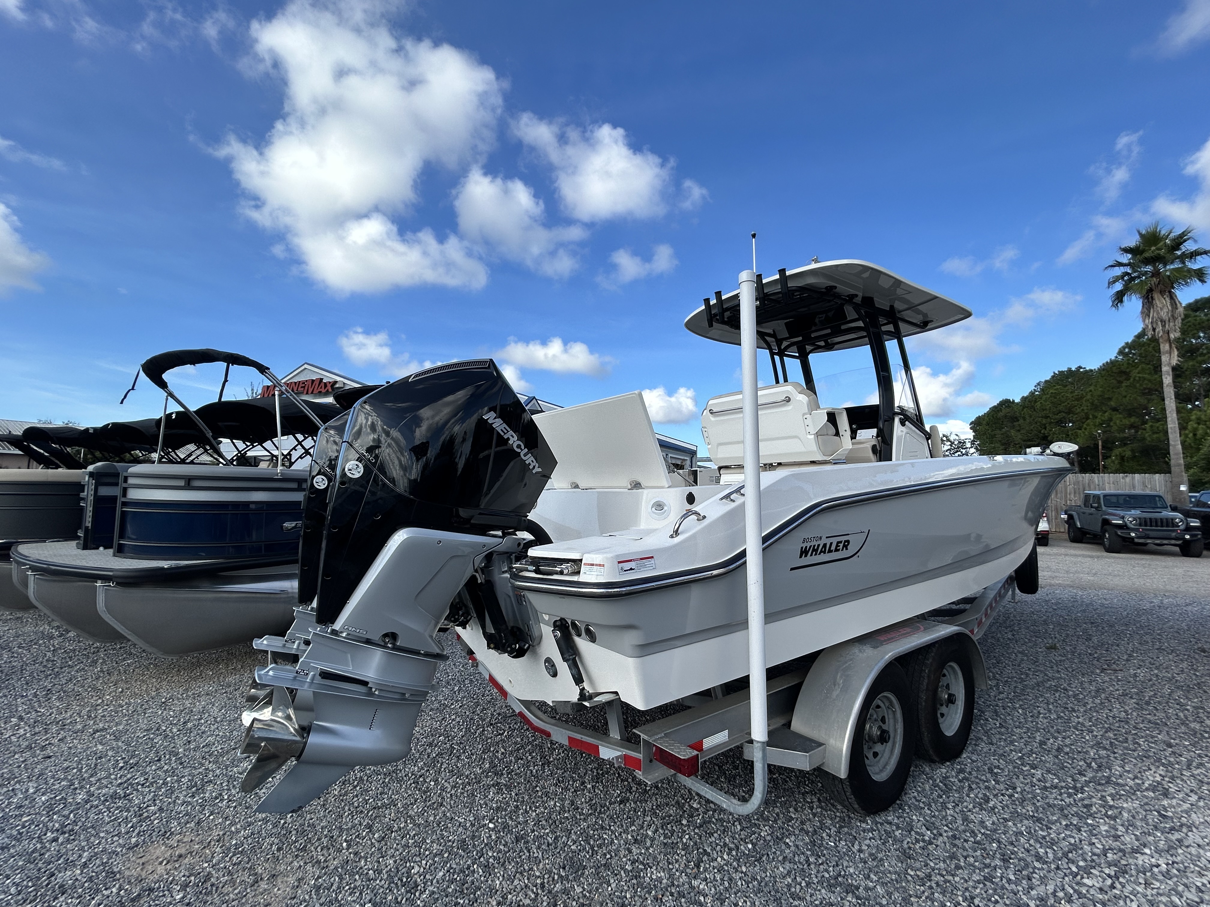 2023 Boston Whaler 28 DAUNTLESS Image Thumbnail #2