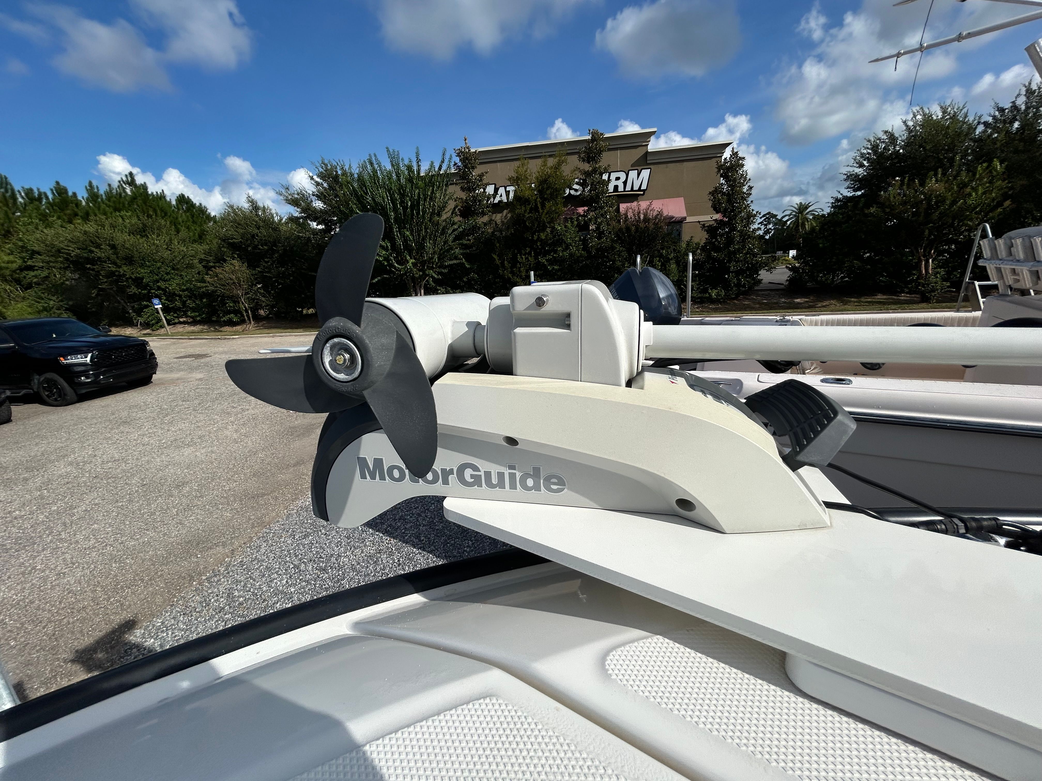 2023 Boston Whaler 28 DAUNTLESS Image Thumbnail #18