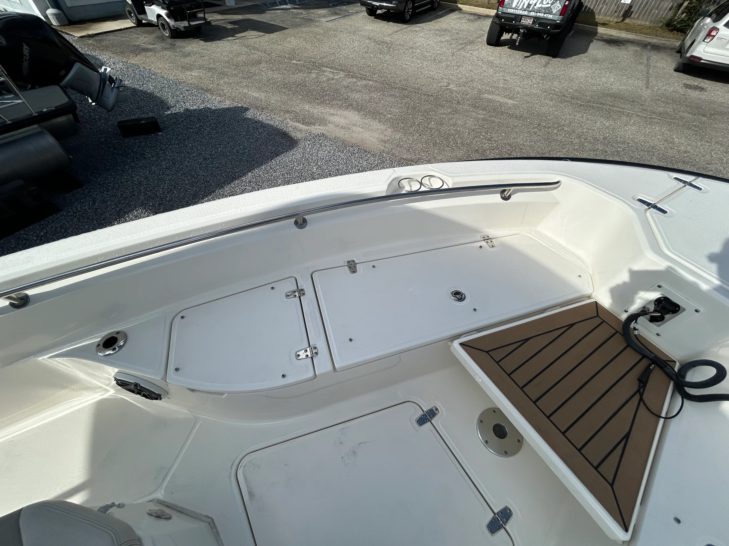 2023 Boston Whaler 28 DAUNTLESS Image Thumbnail #15