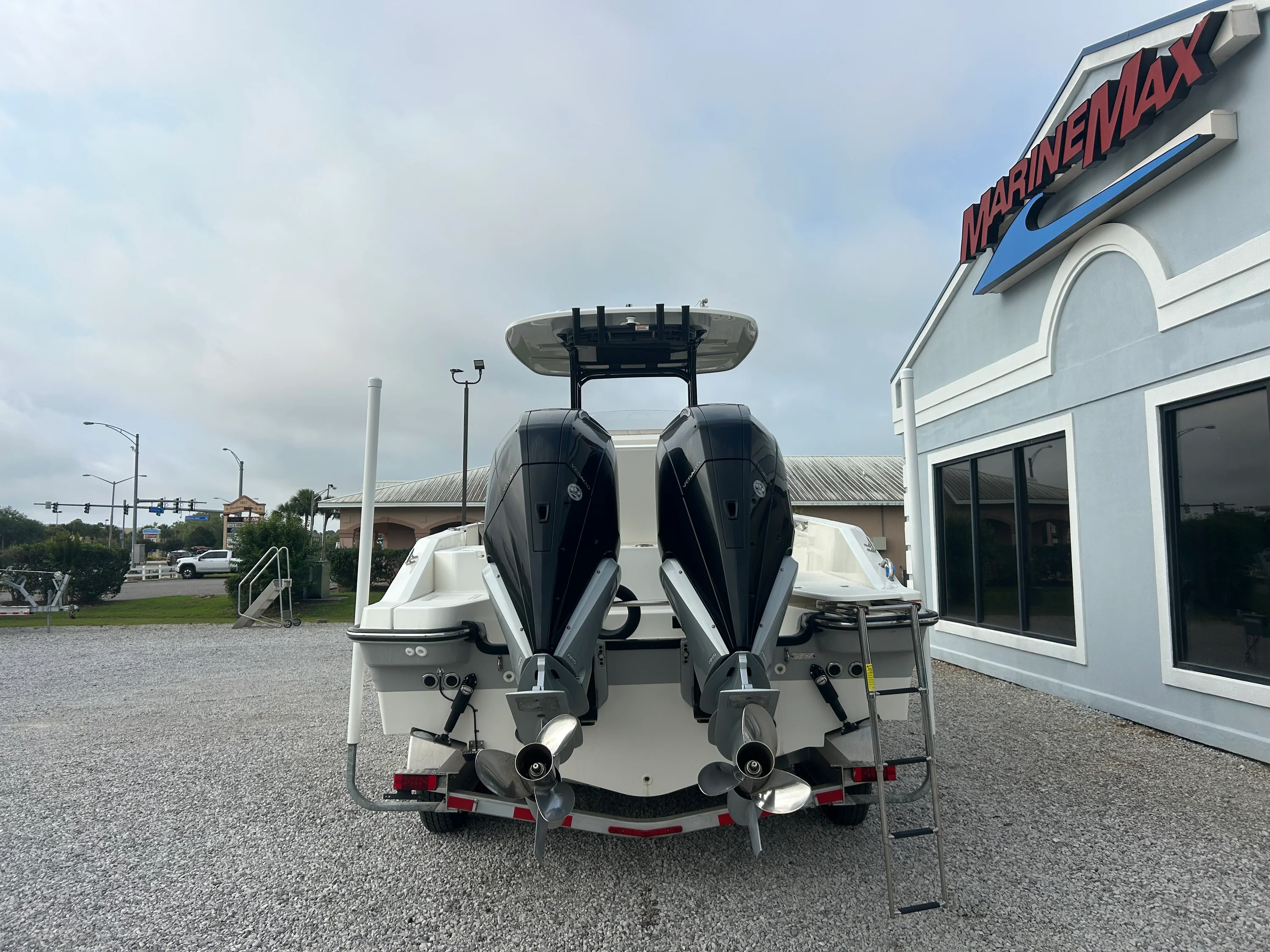2023 Boston Whaler 28 DAUNTLESS Image Thumbnail #6