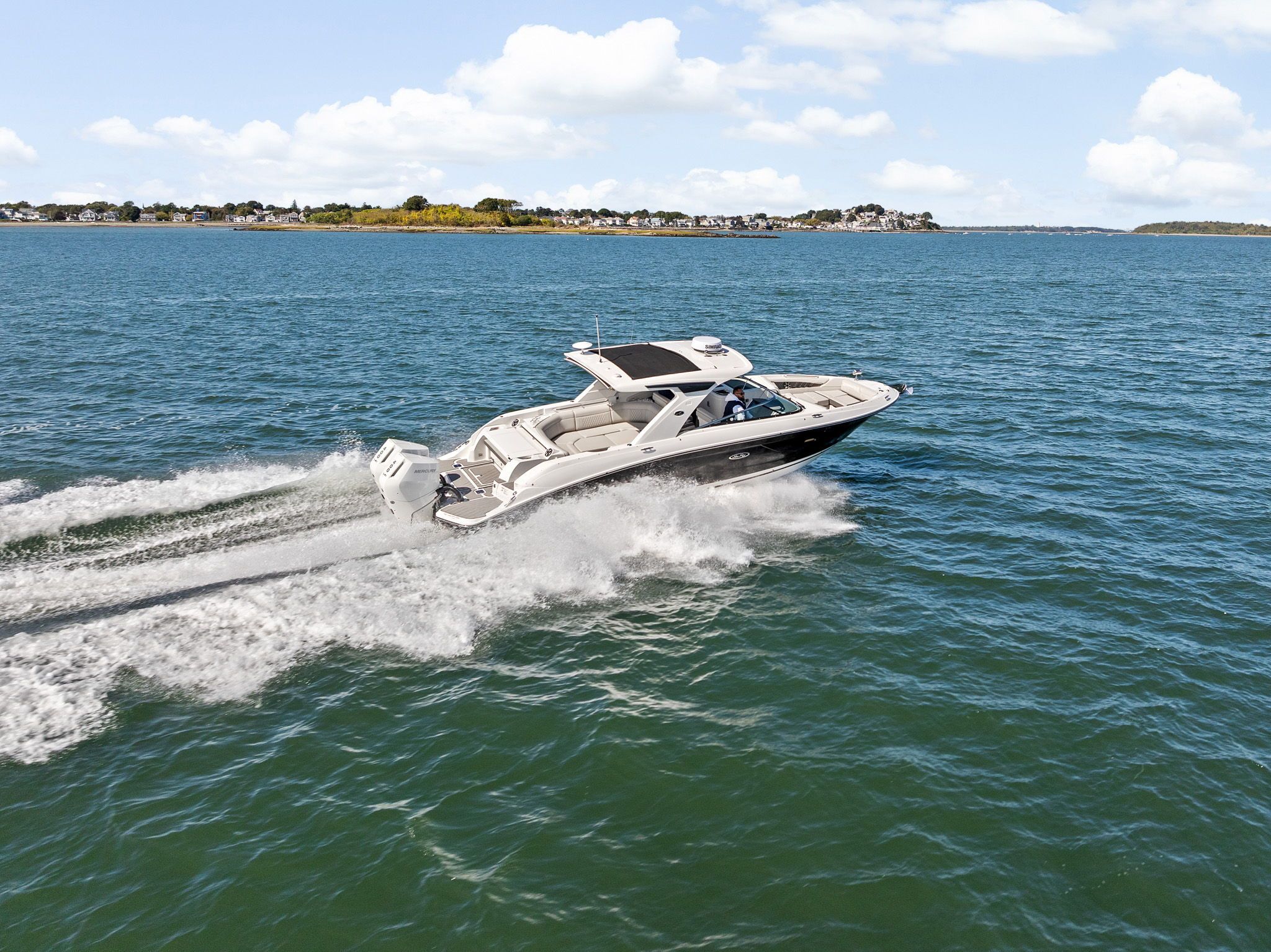 2026 Sea Ray SLX 350 Outboard Image Thumbnail #2