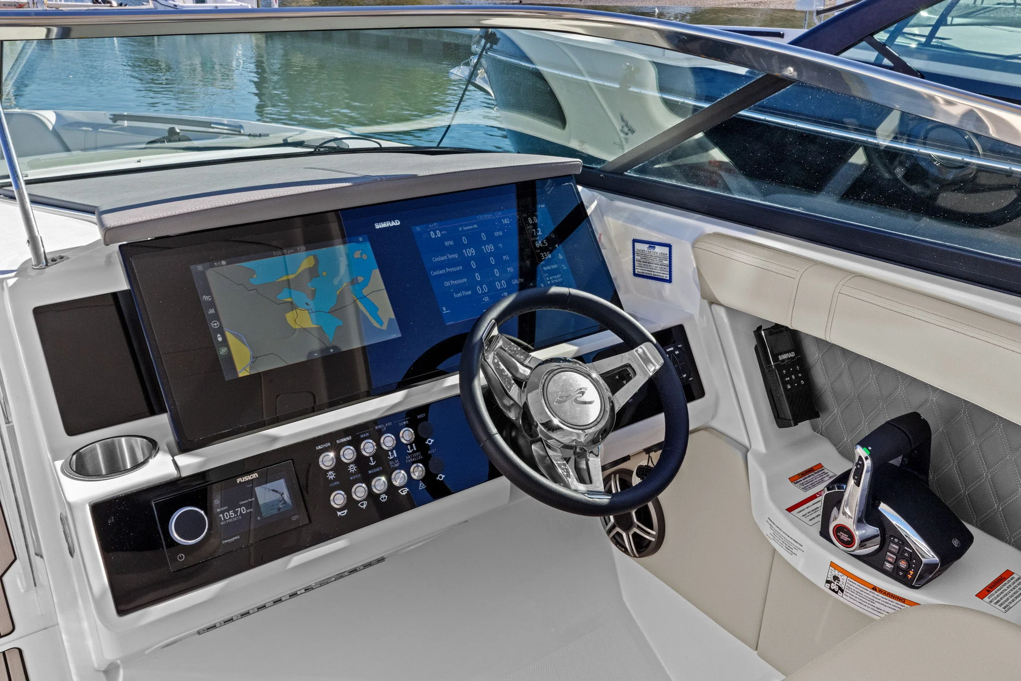 2026 Sea Ray SLX 350 Outboard Image Thumbnail #21