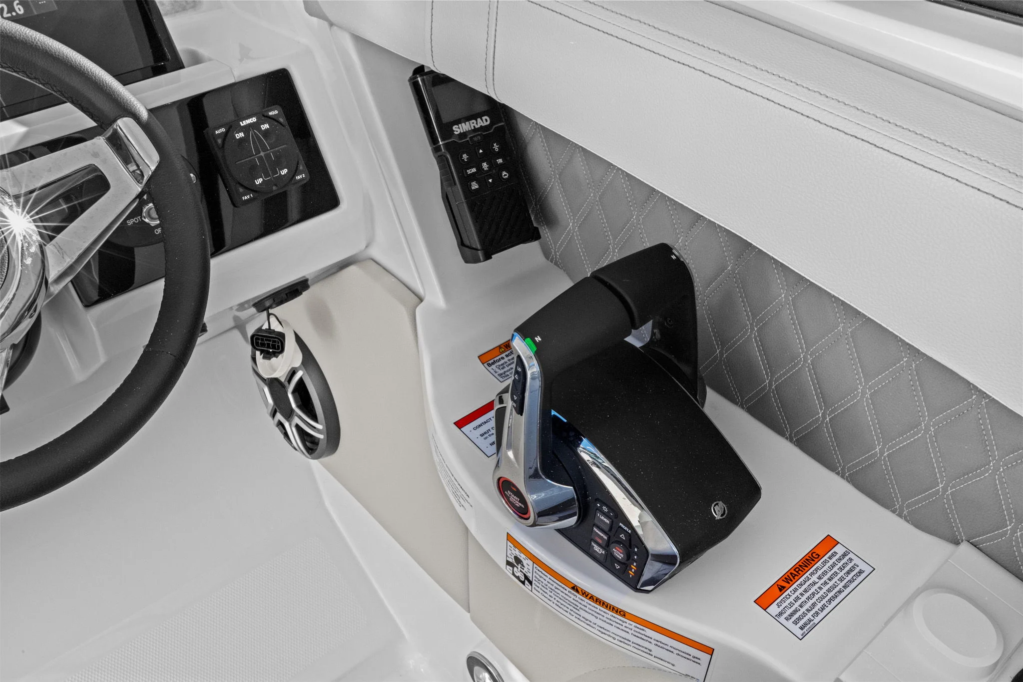 2026 Sea Ray SLX 350 Outboard Image Thumbnail #23