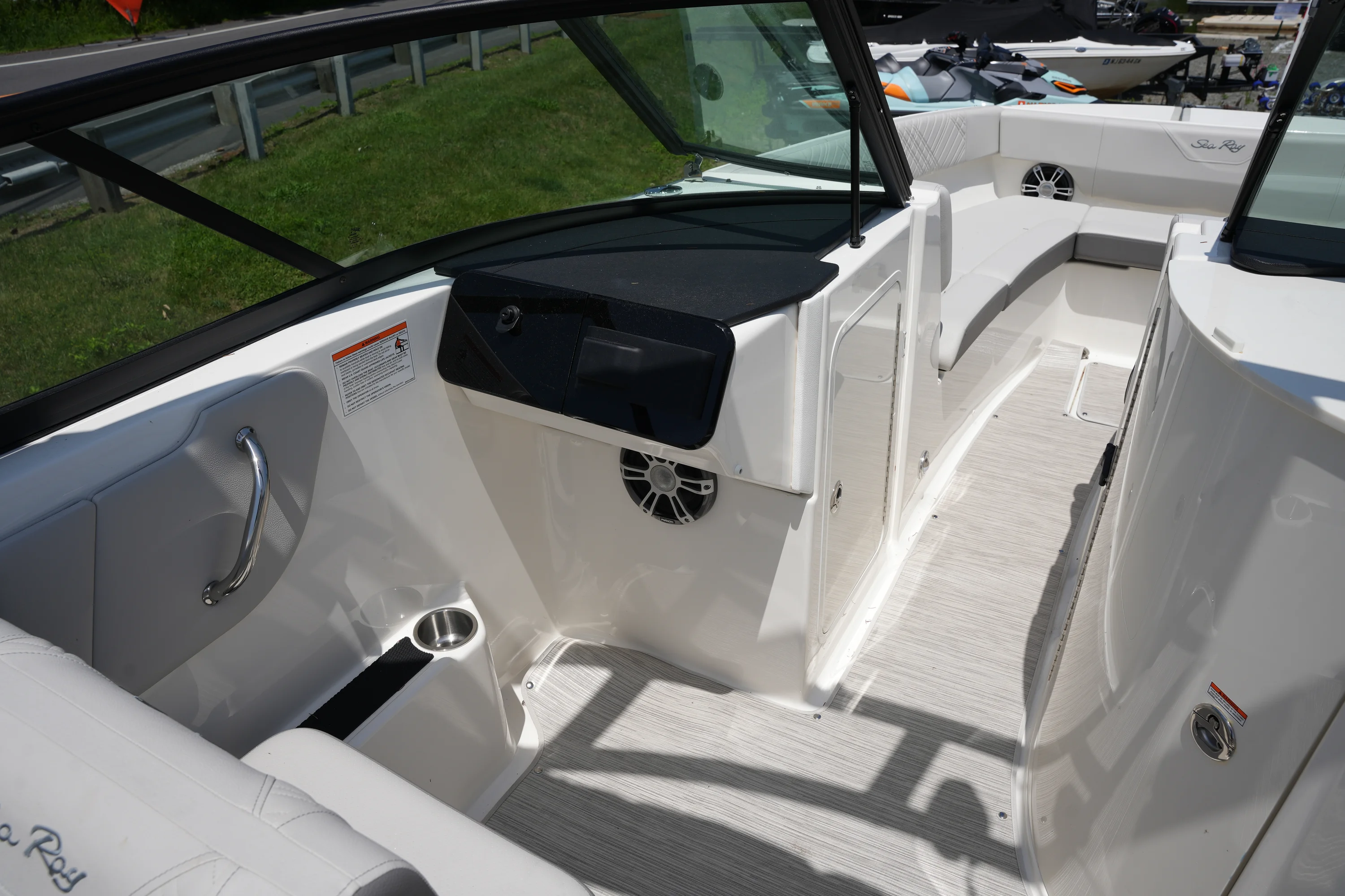 2026 Sea Ray SDX 270 Image Thumbnail #23
