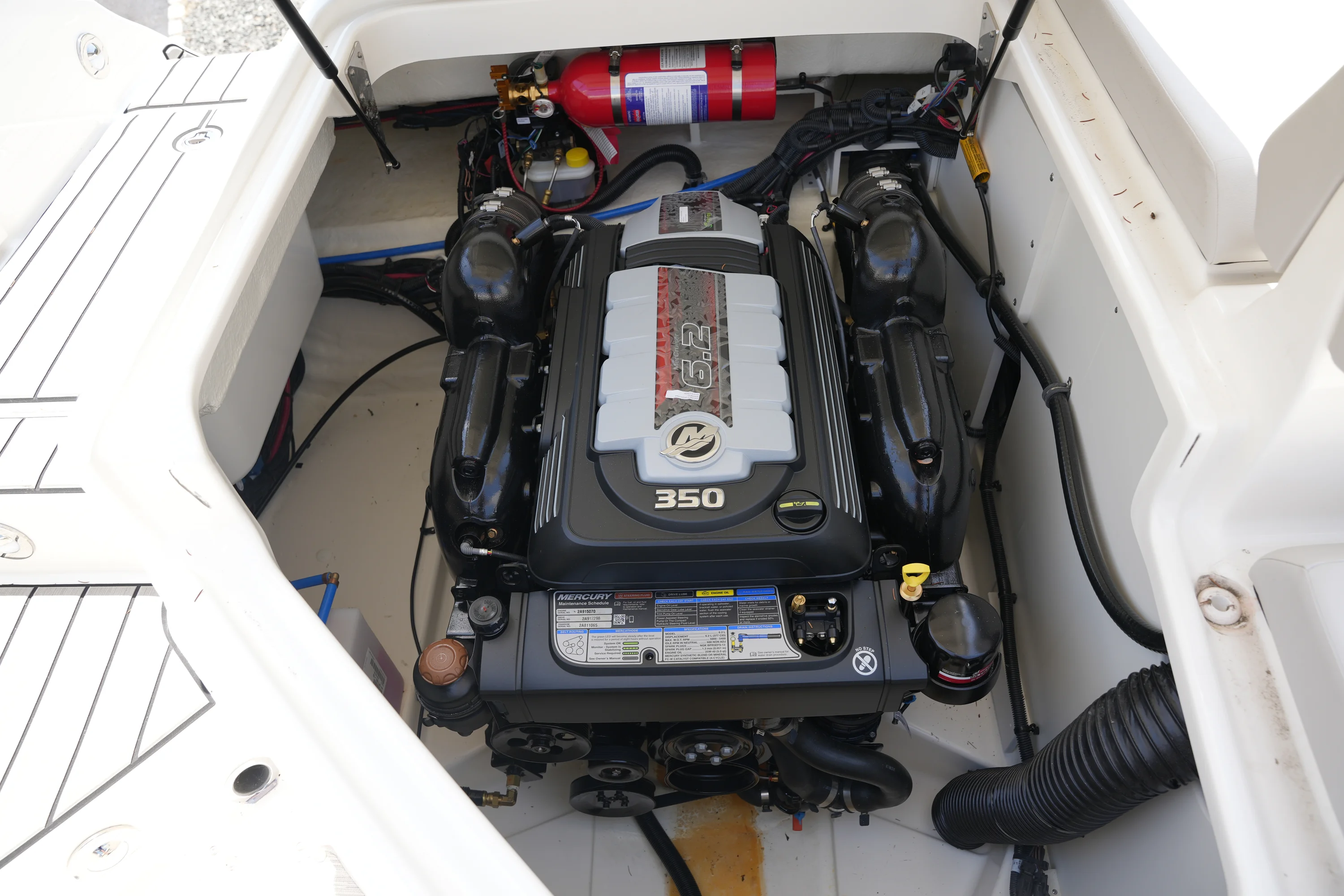 2026 Sea Ray SDX 270 Image Thumbnail #31