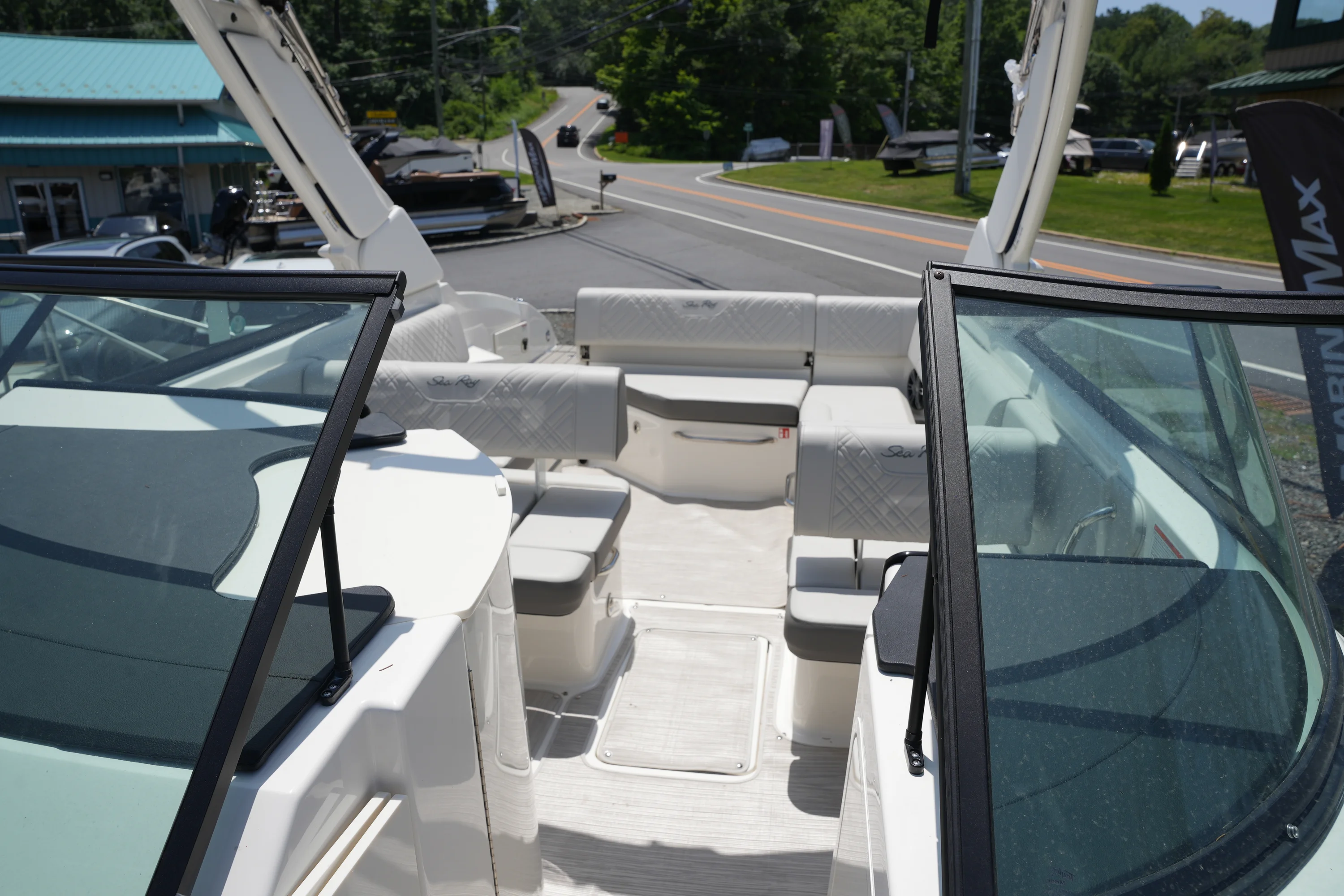 2026 Sea Ray SDX 270 Image Thumbnail #30