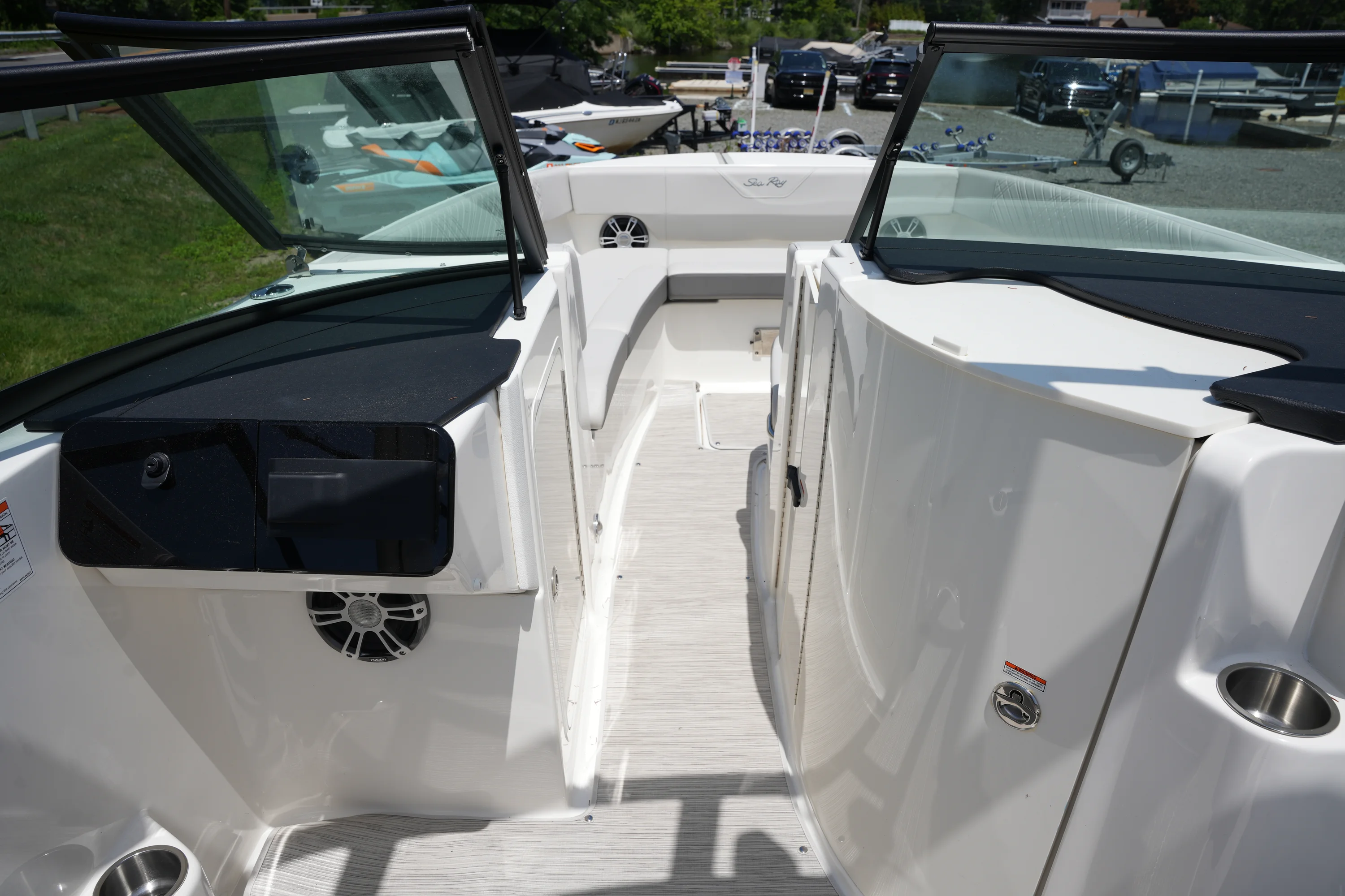 2026 Sea Ray SDX 270 Image Thumbnail #24