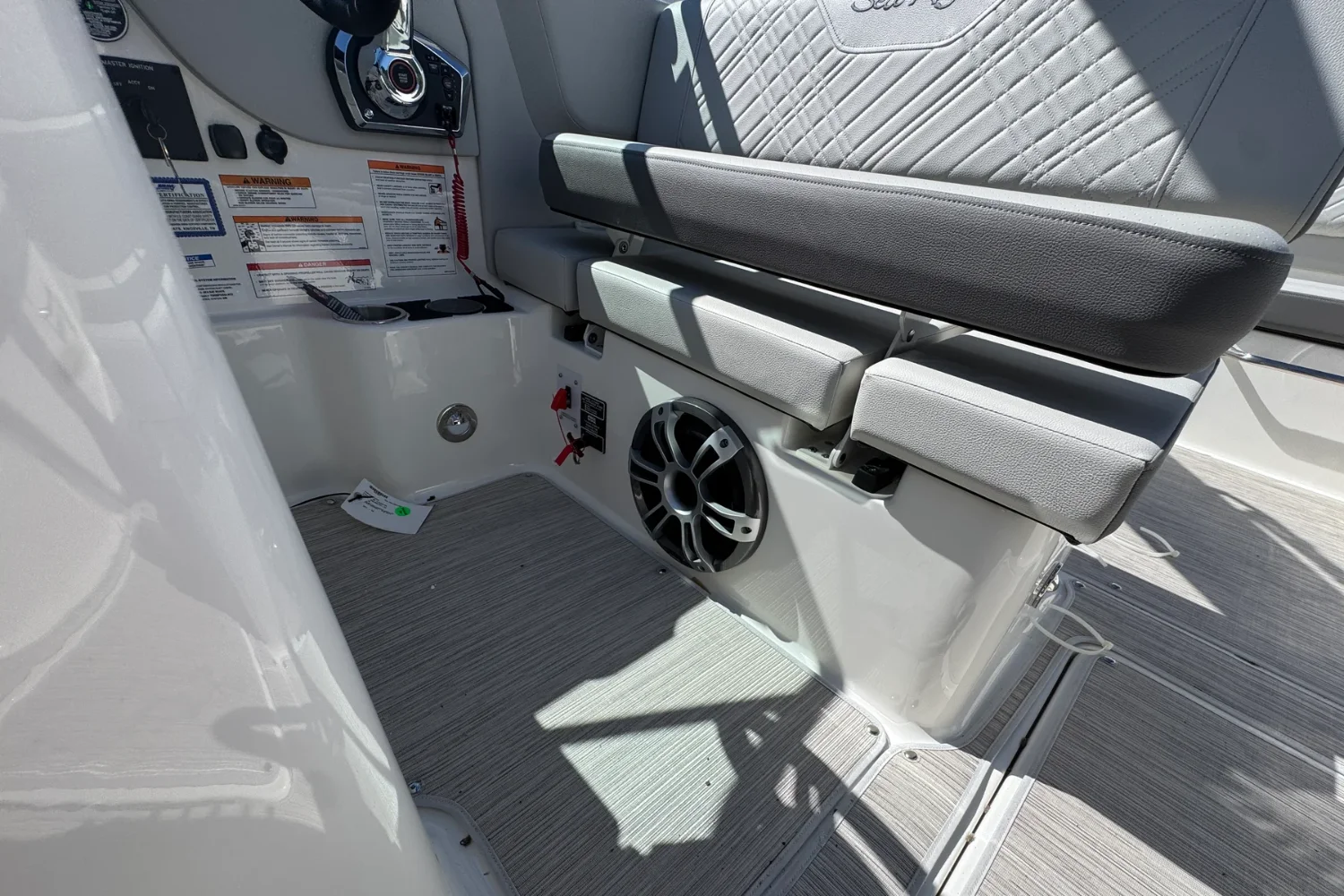 2026 Sea Ray SDX 270 Image Thumbnail #18