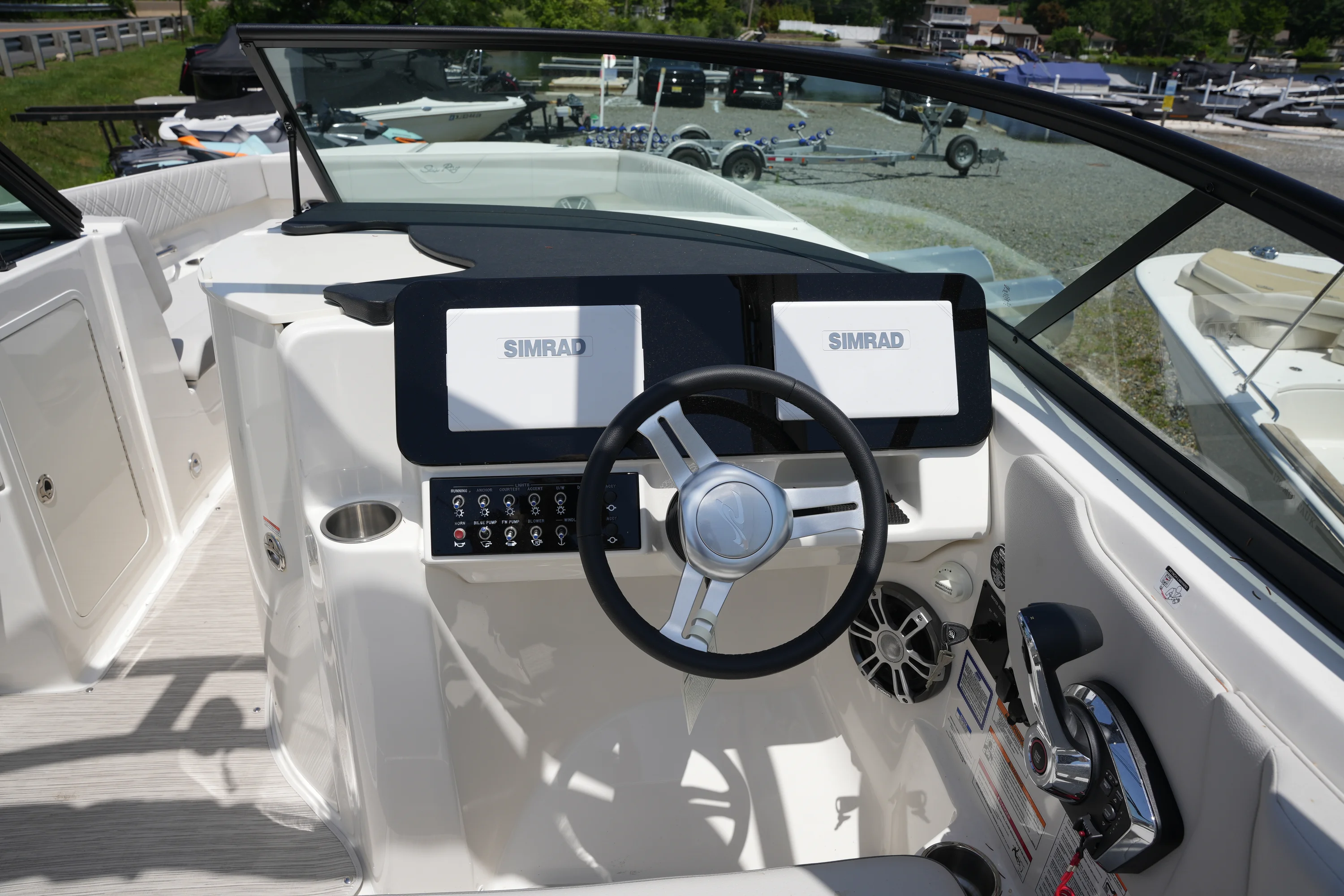 2026 Sea Ray SDX 270 Image Thumbnail #19