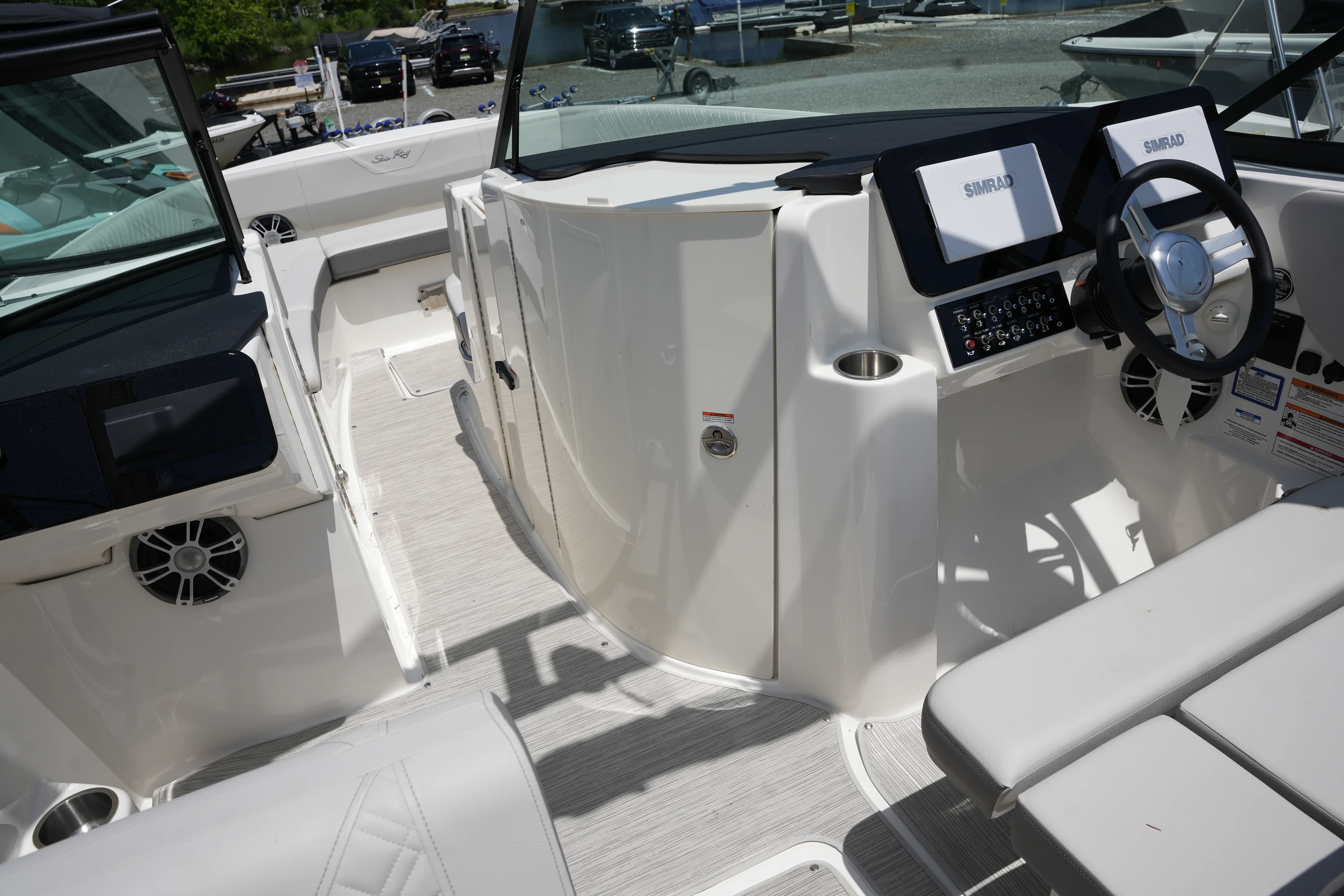 2026 Sea Ray SDX 270 Image Thumbnail #21
