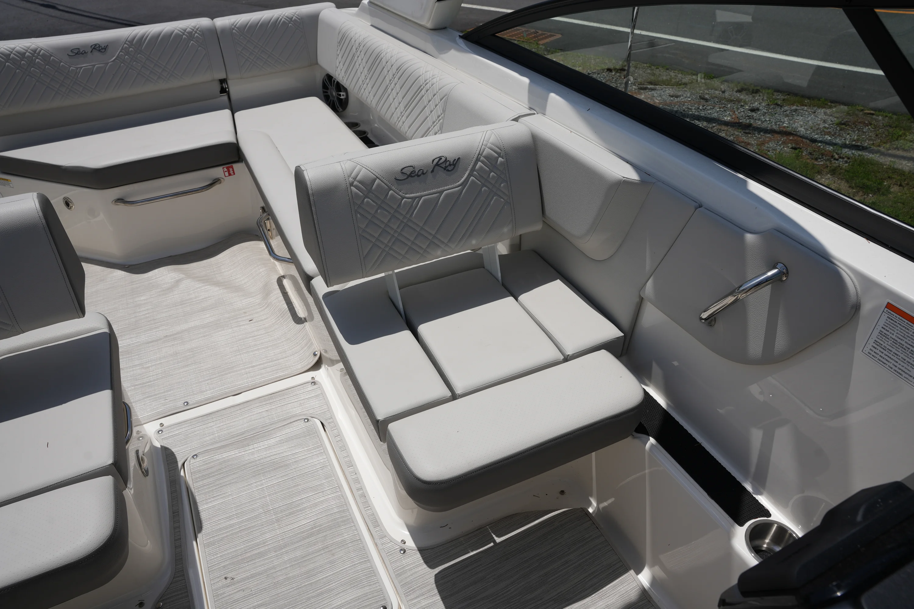2026 Sea Ray SDX 270 Image Thumbnail #9