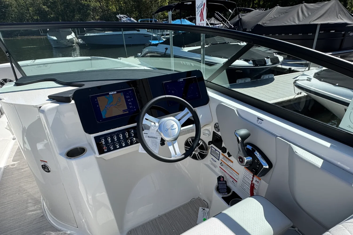 2026 Sea Ray SDX 270 Image Thumbnail #14