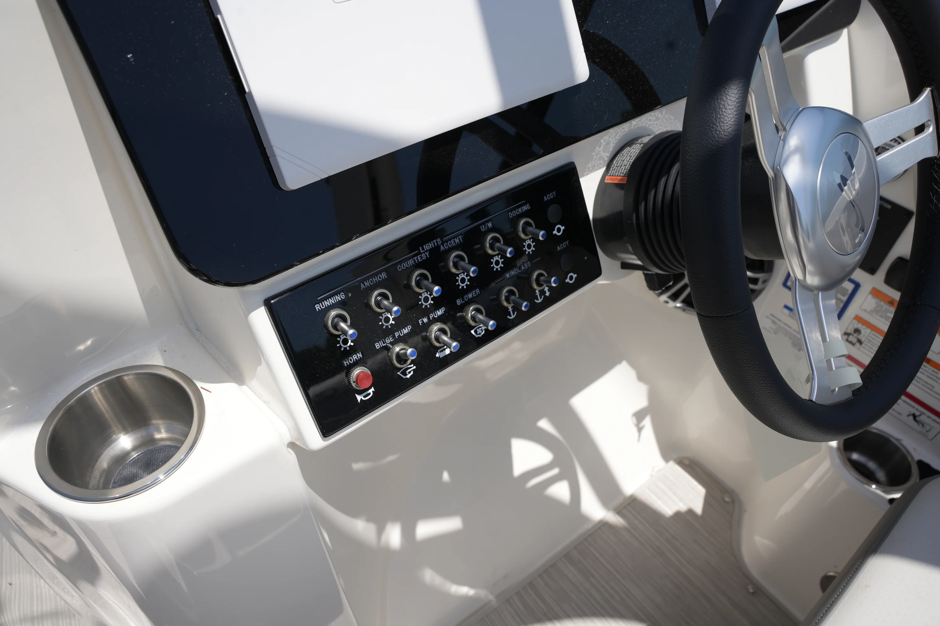 2026 Sea Ray SDX 270 Image Thumbnail #17