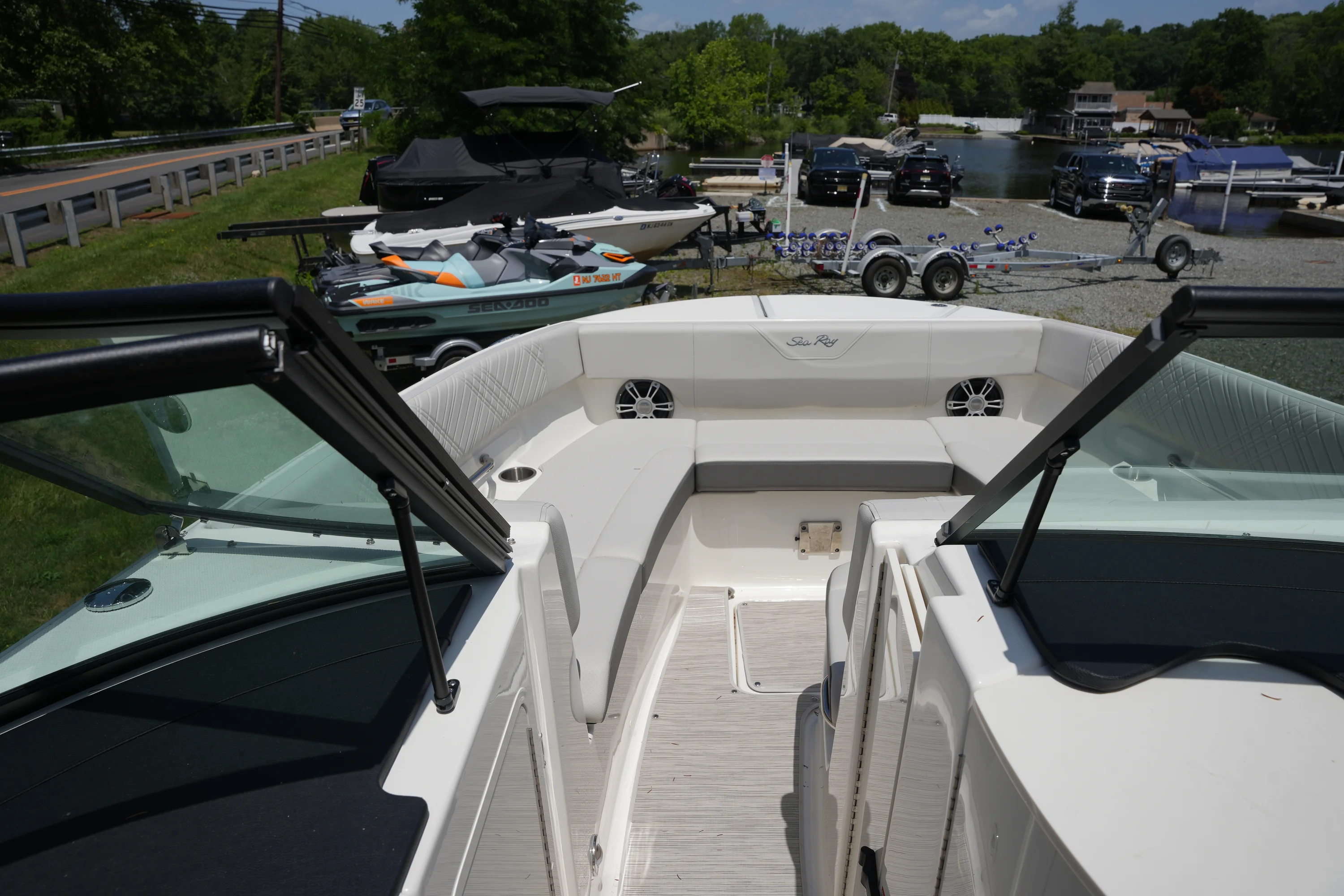 2026 Sea Ray SDX 270 Image Thumbnail #26