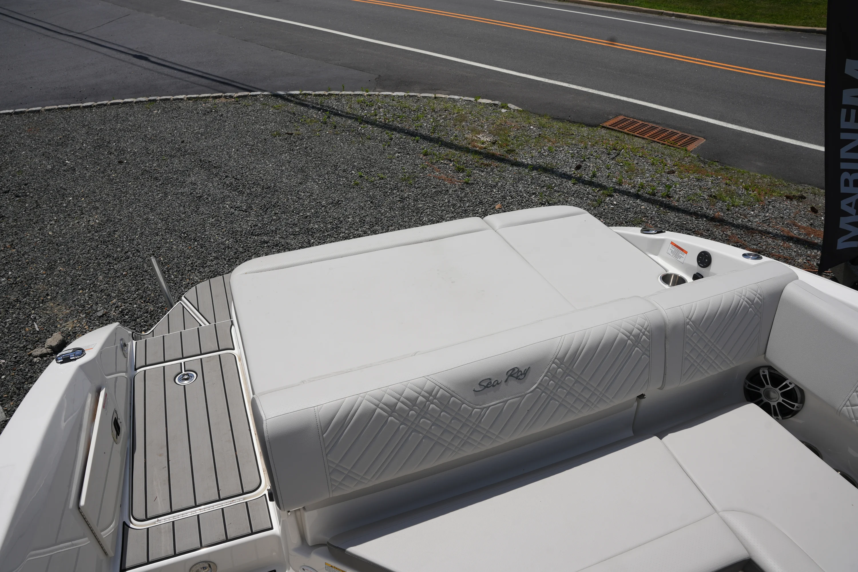 2026 Sea Ray SDX 270 Image Thumbnail #7