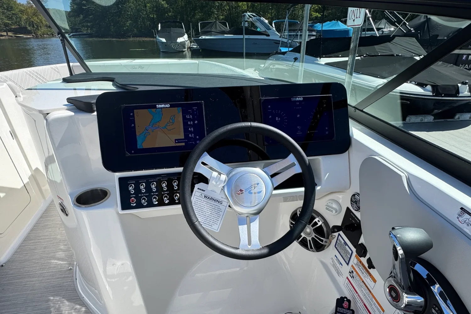 2026 Sea Ray SDX 270 Image Thumbnail #17