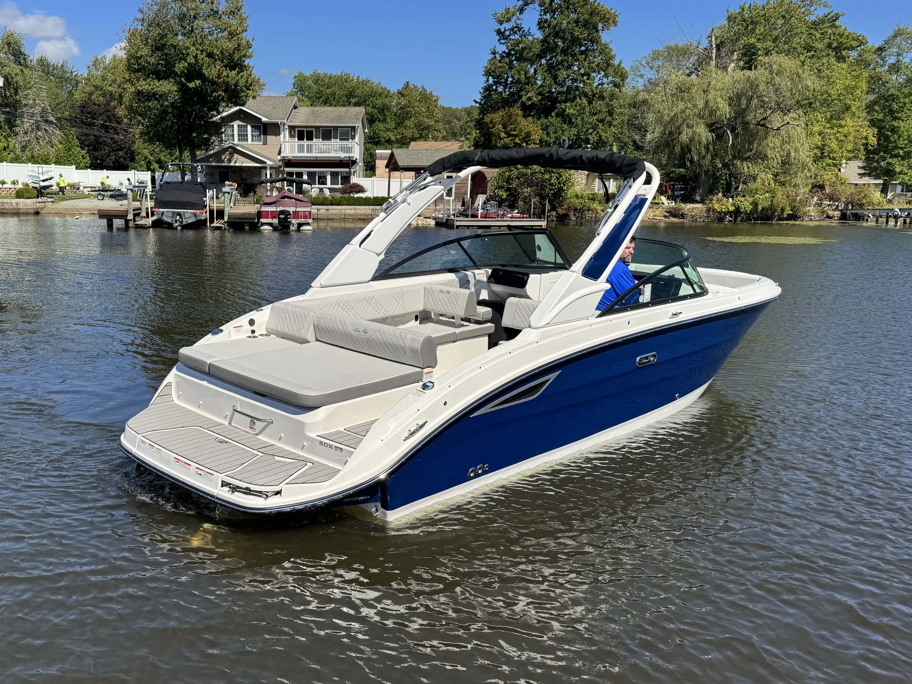 2026 Sea Ray SDX 270 Image Thumbnail #2