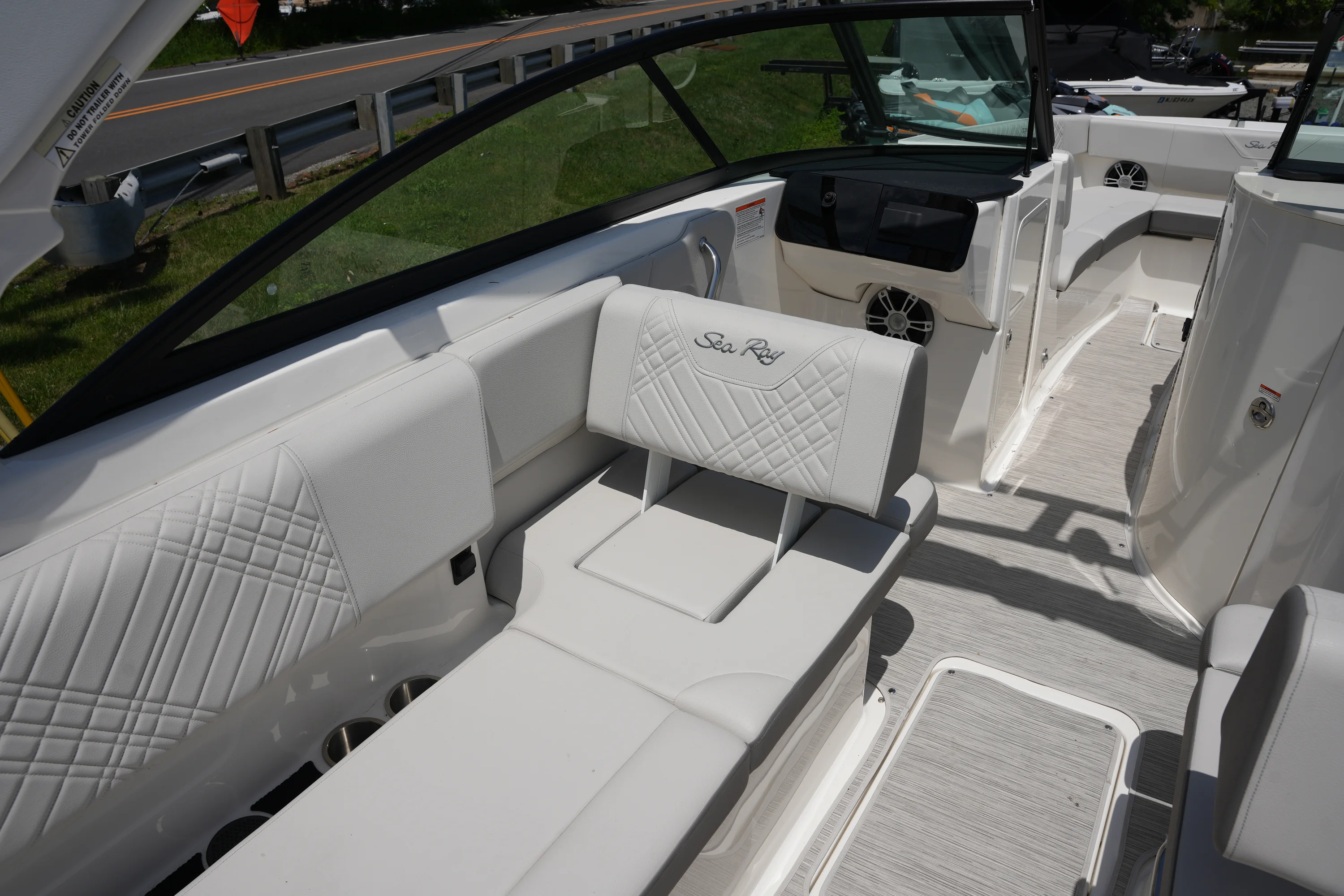 2026 Sea Ray SDX 270 Image Thumbnail #10