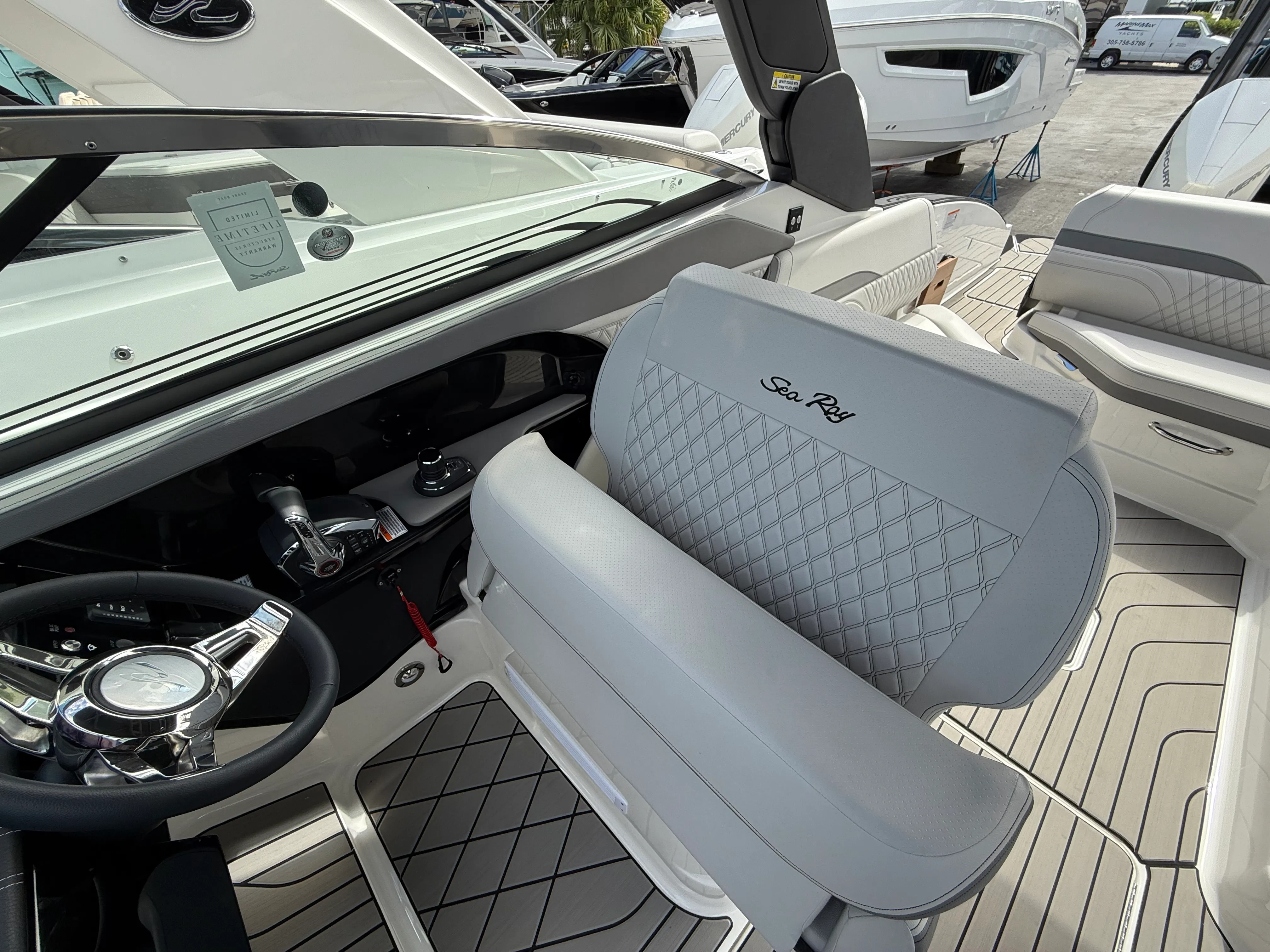 2026 Sea Ray SLX 280 Outboard Image Thumbnail #6