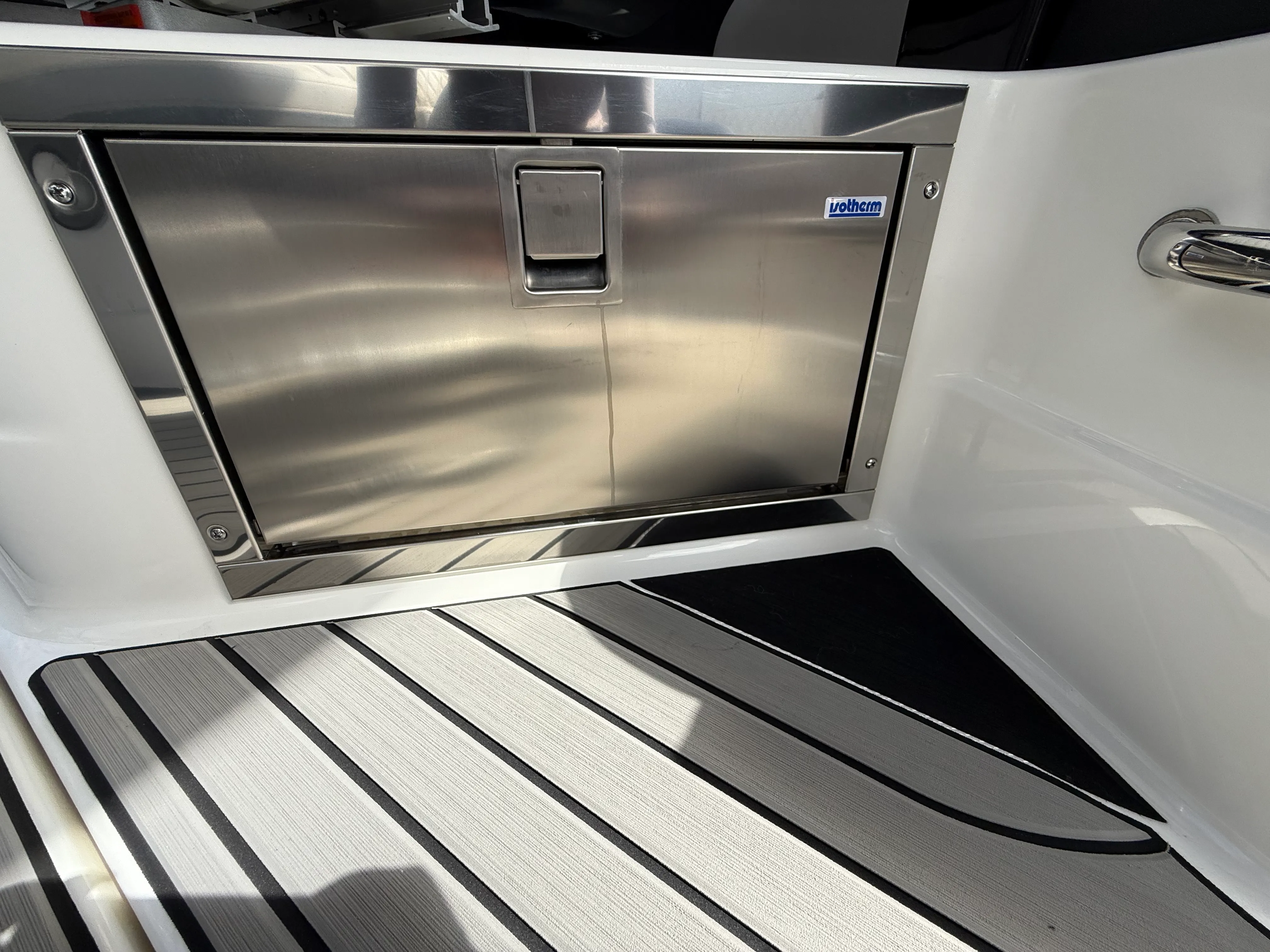 2026 Sea Ray SLX 280 Outboard Image Thumbnail #20