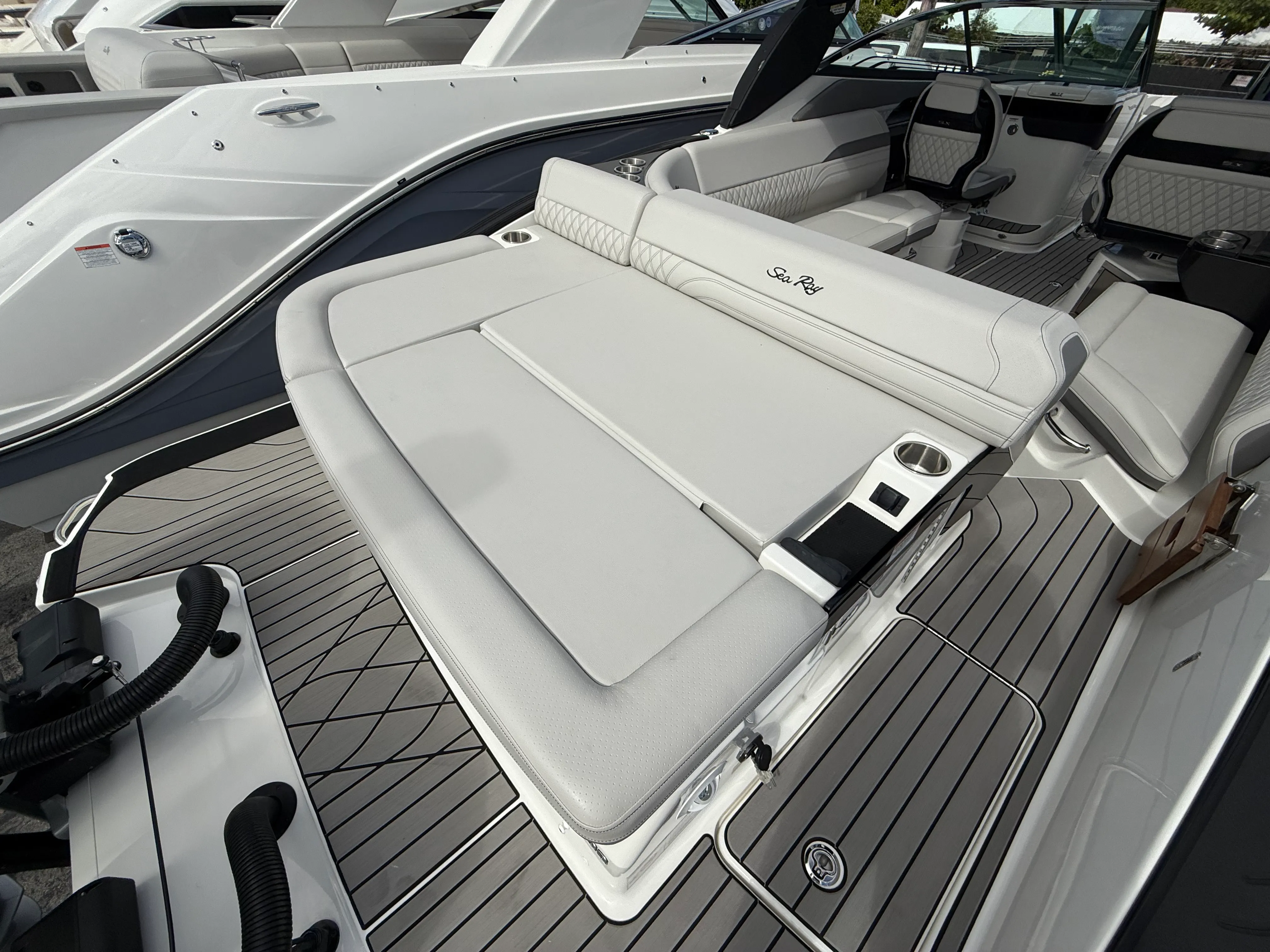 2026 Sea Ray SLX 280 Outboard Image Thumbnail #1