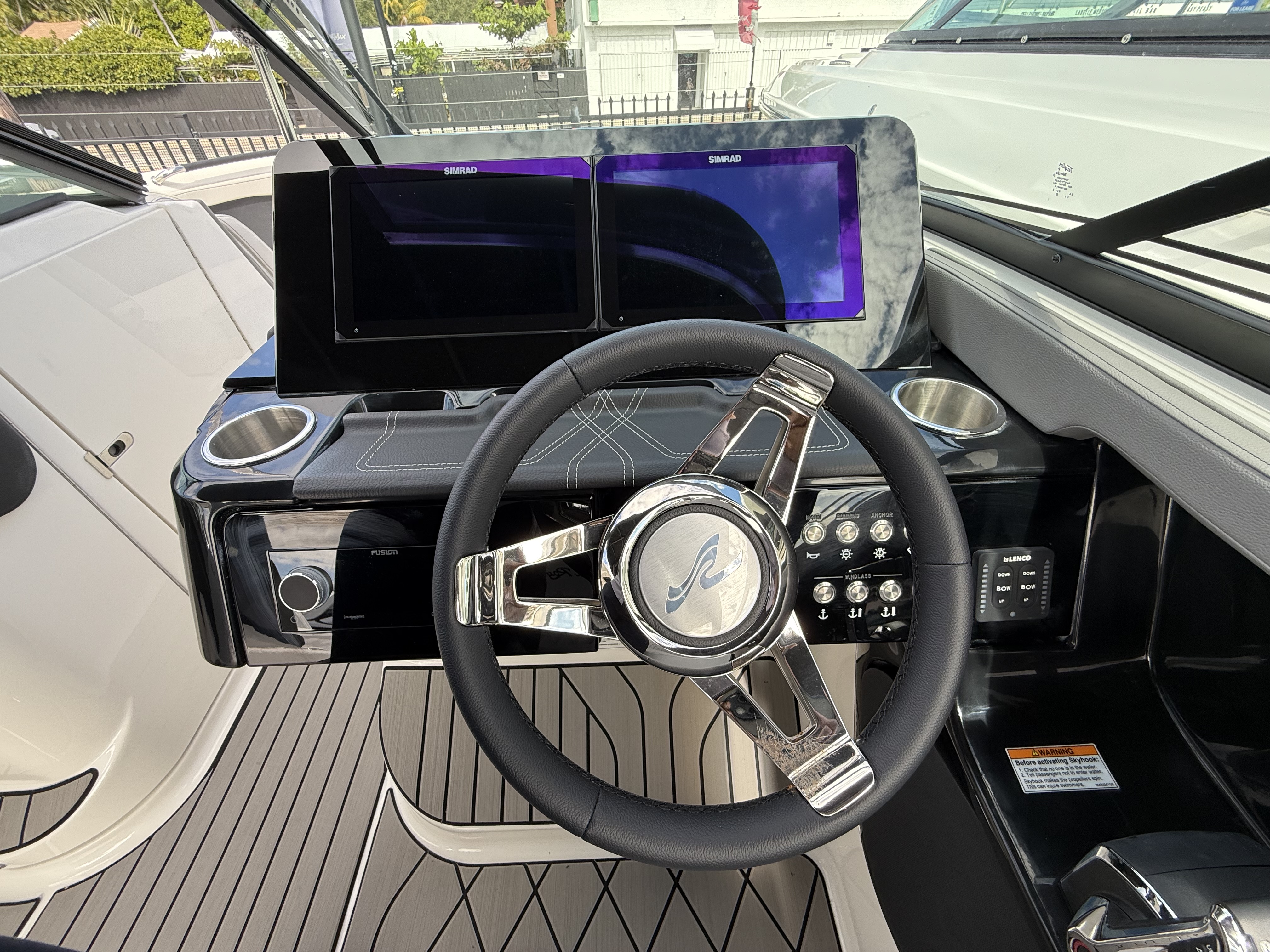 2026 Sea Ray SLX 280 Outboard Image Thumbnail #8