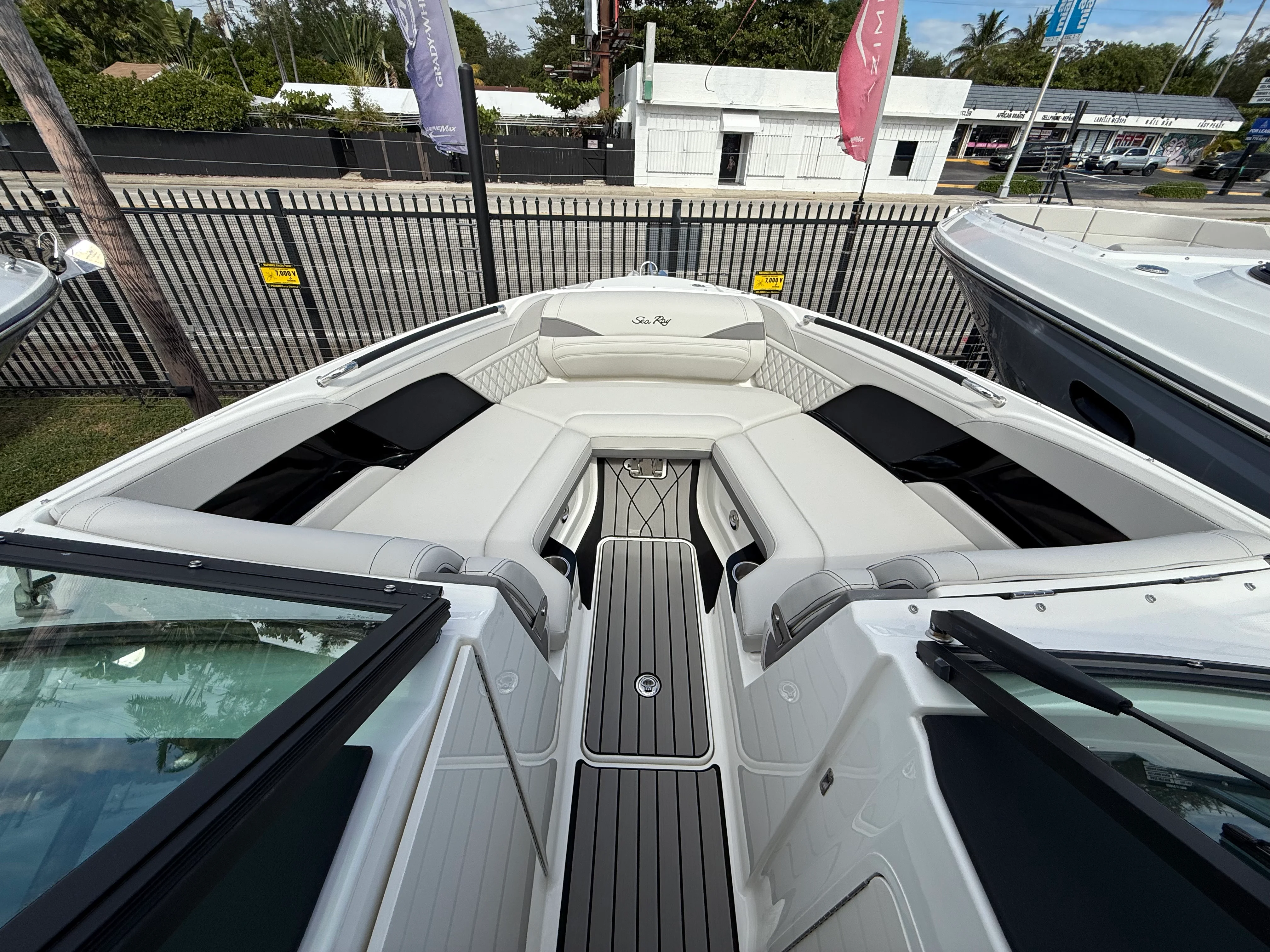 2026 Sea Ray SLX 280 Outboard Image Thumbnail #5